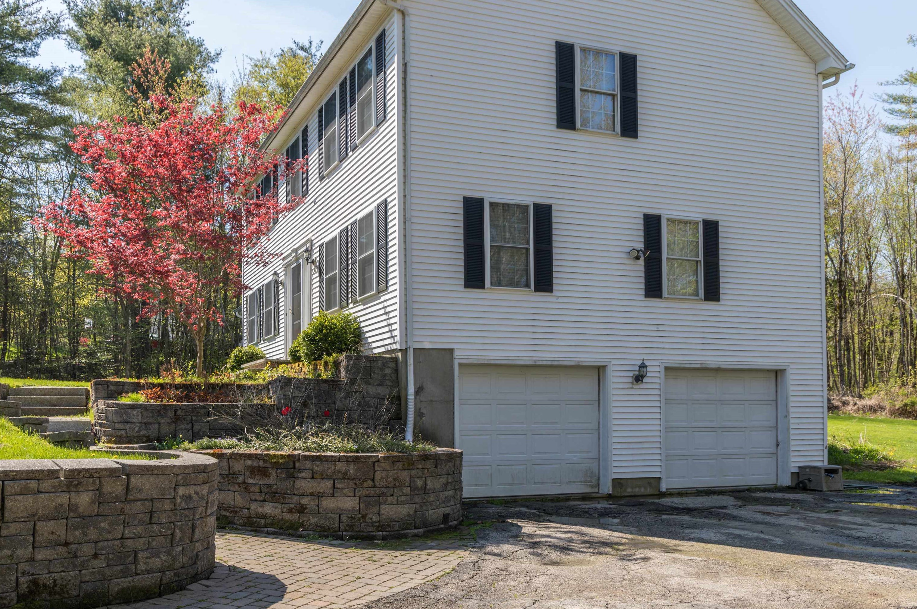 34 Nora Ct, New Ipswich NH 03071-3504 exterior