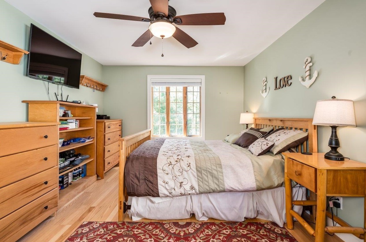 1 Ridge View Ln, Deerfield NH  03037-1141 exterior