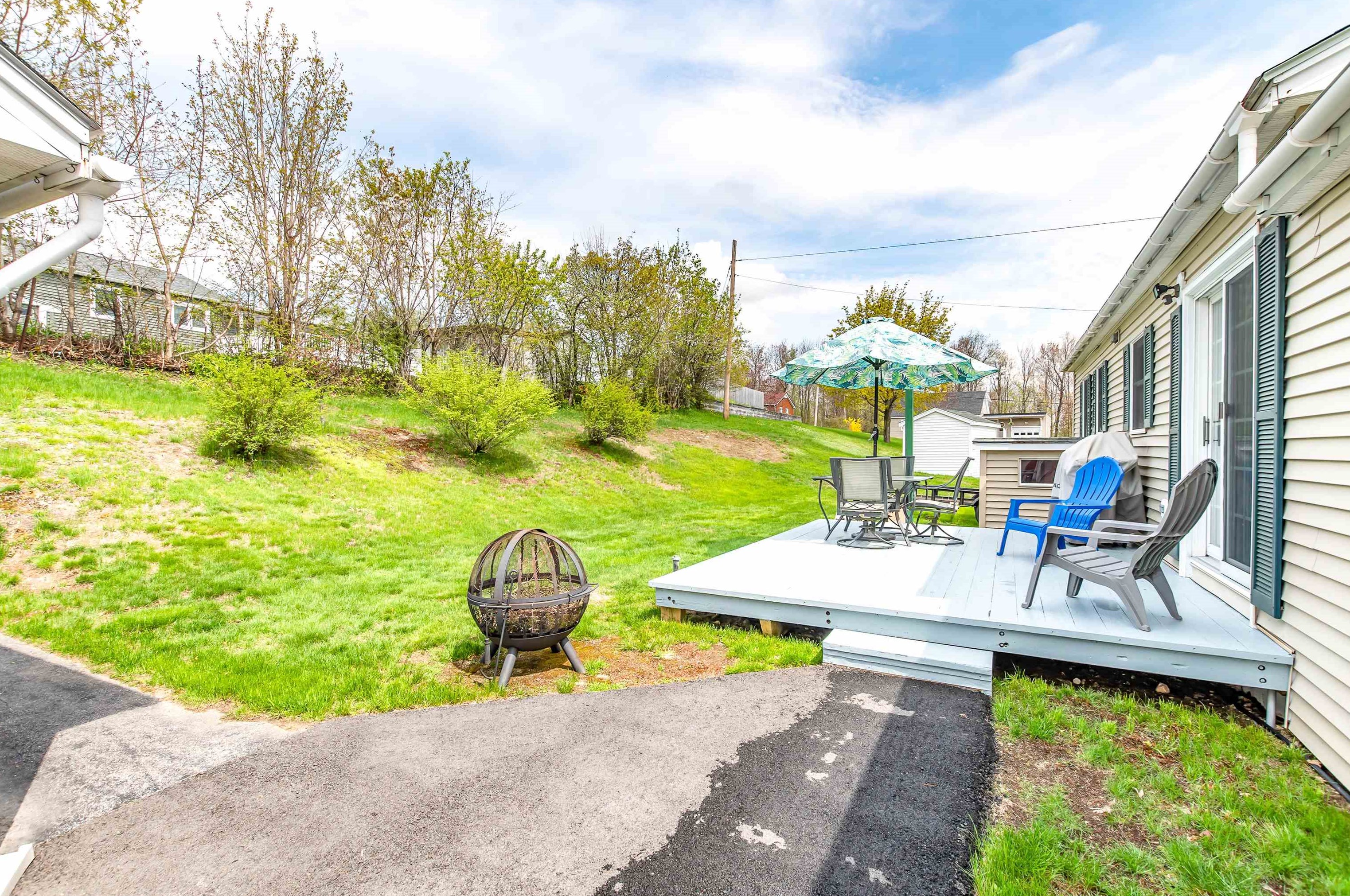 29 Jordan Ave, Berlin NH  03570-2603 exterior