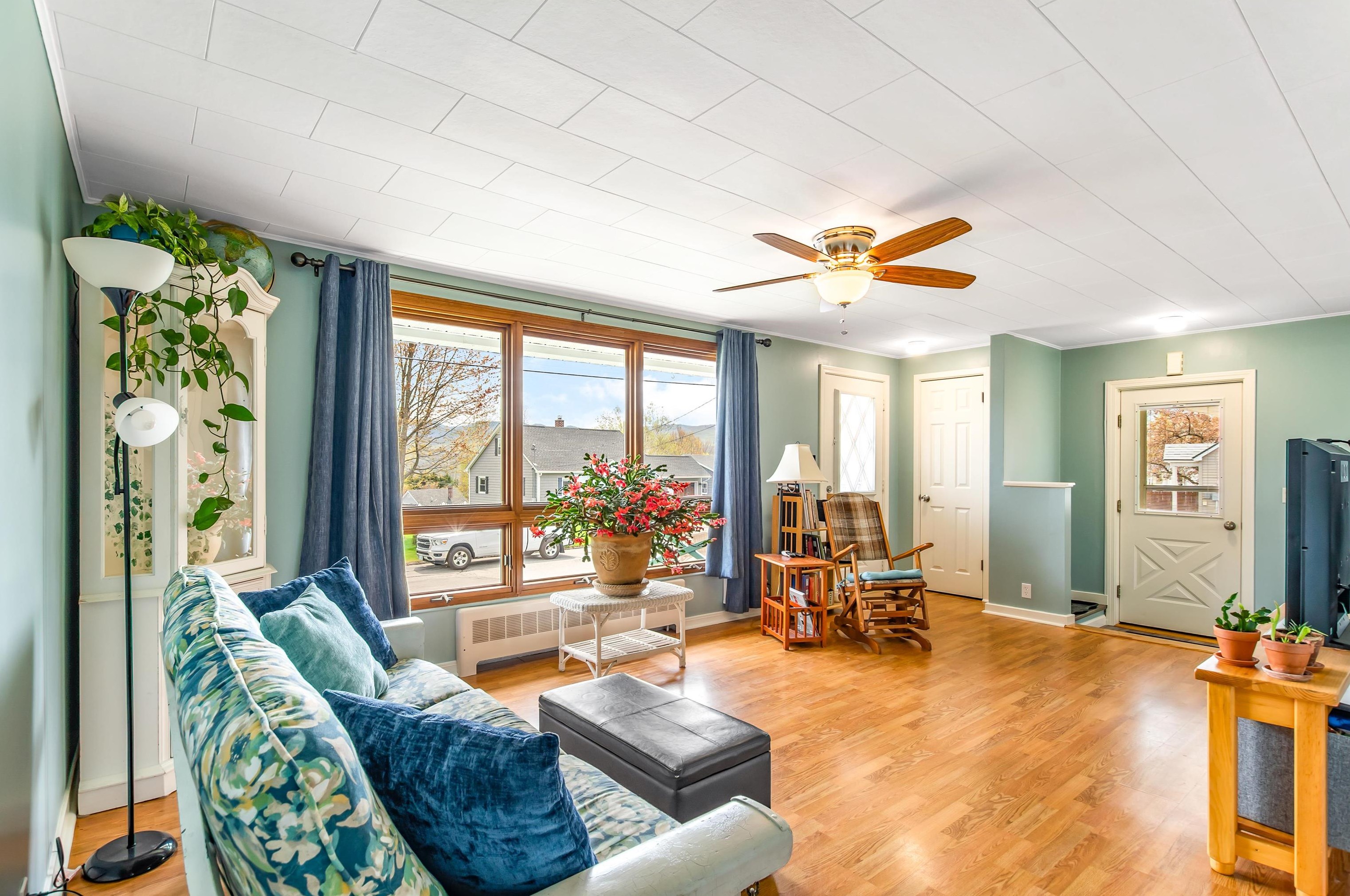 29 Jordan Ave, Berlin NH  03570-2604 exterior