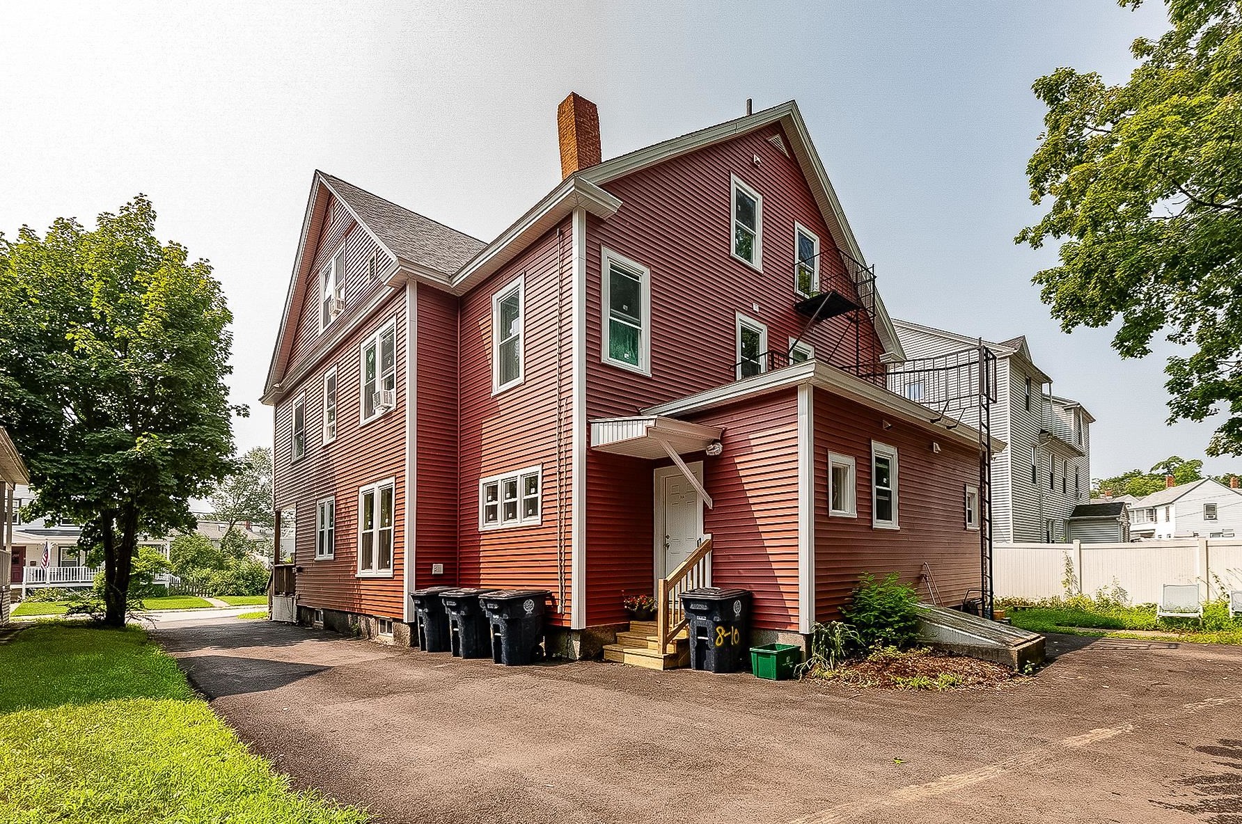 10 Courtland St, Nashua NH  03064-2134 exterior