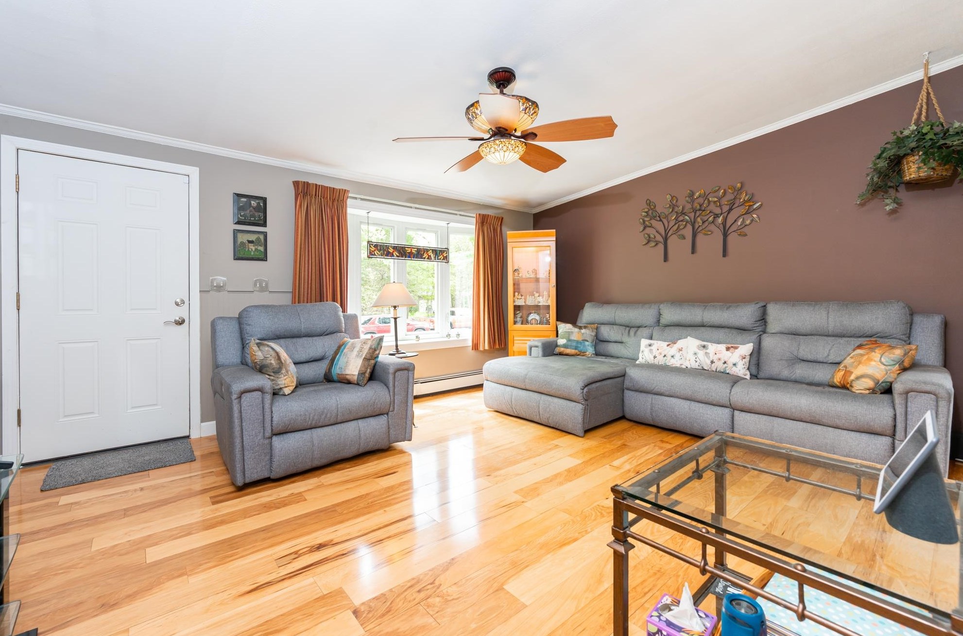 48 Dorothy Dr, Epping NH 03042-2316 exterior