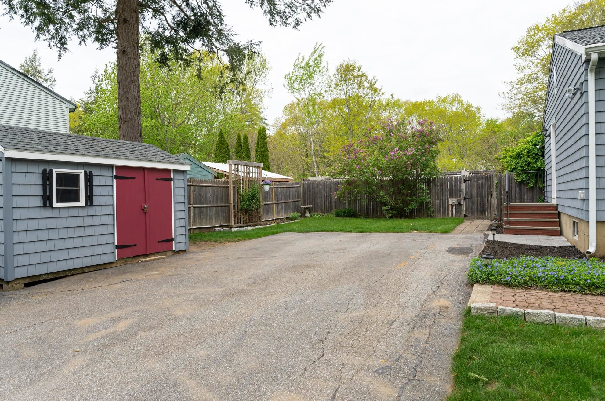 48 Dorothy Dr, Epping NH 03042-2316 exterior