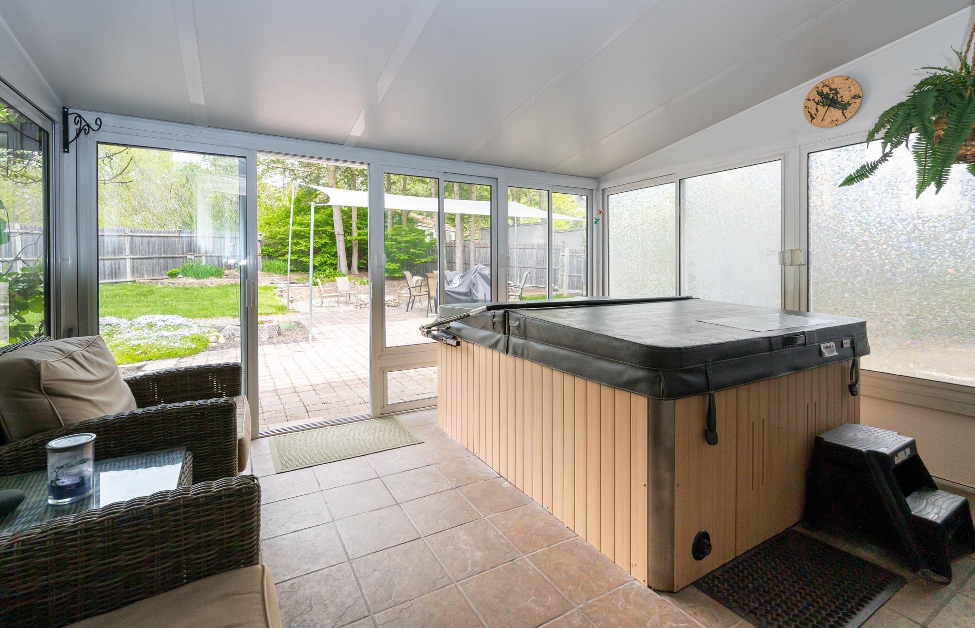 48 Dorothy Dr, Epping NH 03042-2316 exterior