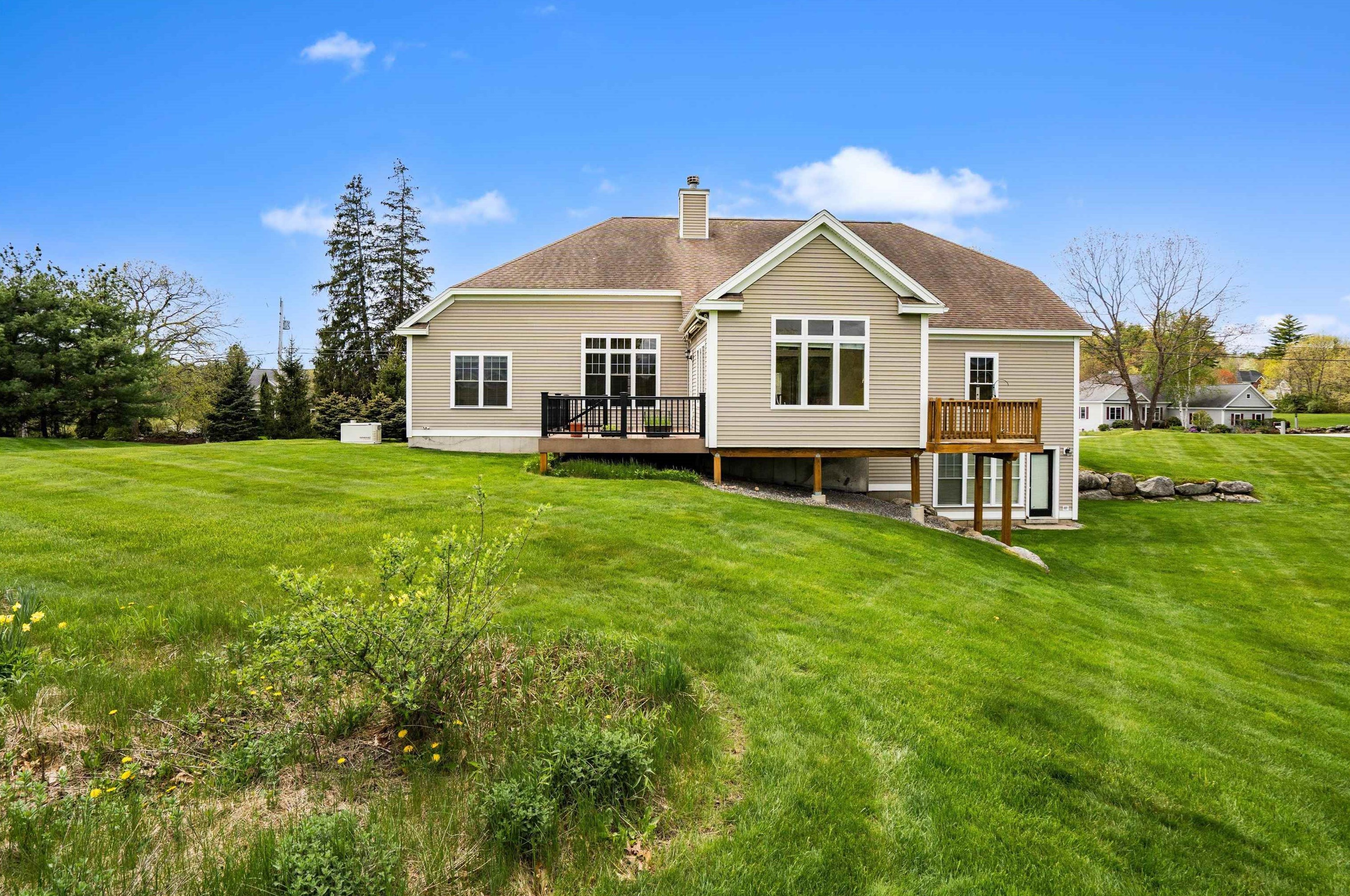 134 Jenkins Rd, Manchester NH 03110-5042 exterior