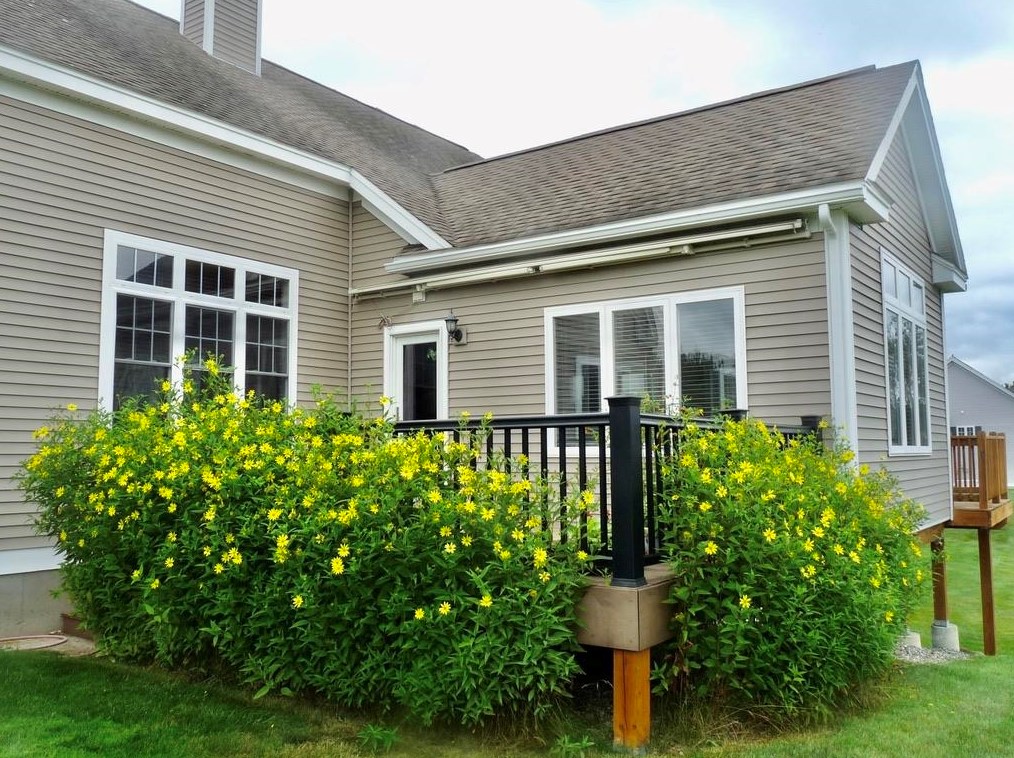 134 Jenkins Rd, Manchester NH 03110-5042 exterior