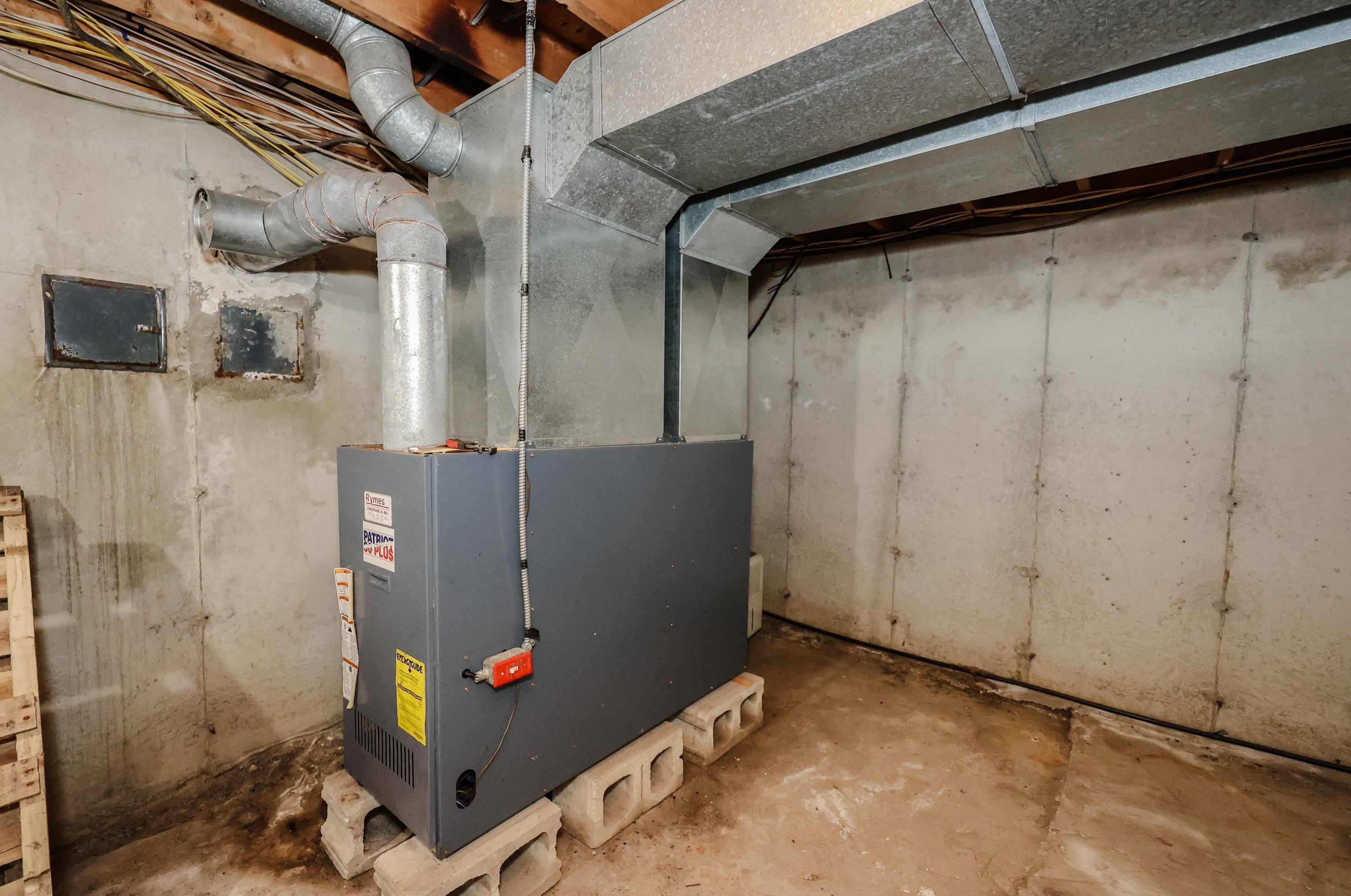 85 Dutile Rd, Belmont NH  03220-3517 exterior