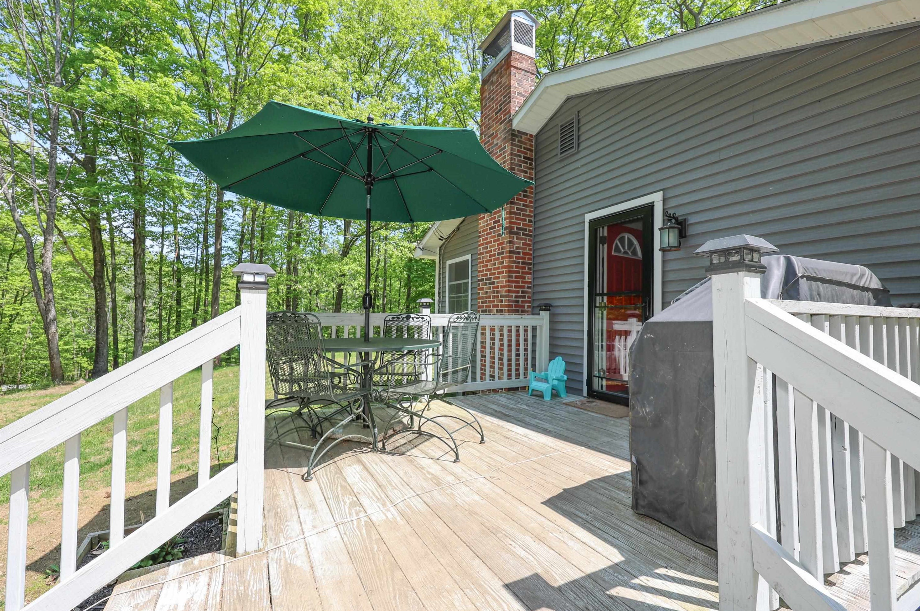 85 Dutile Rd, Belmont NH  03220-3517 exterior