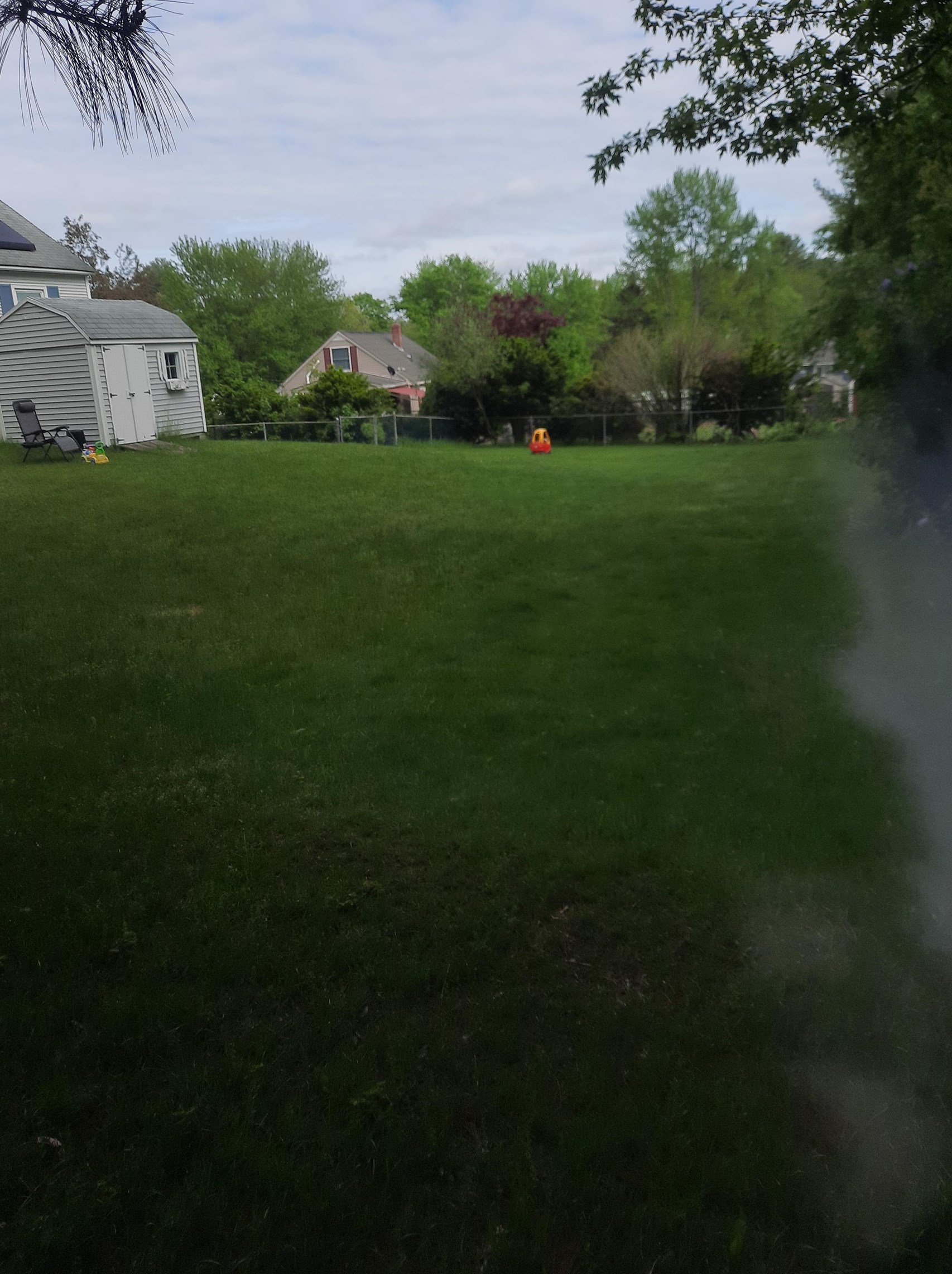 5 Lorraine St, Hudson NH  03051-4848 exterior