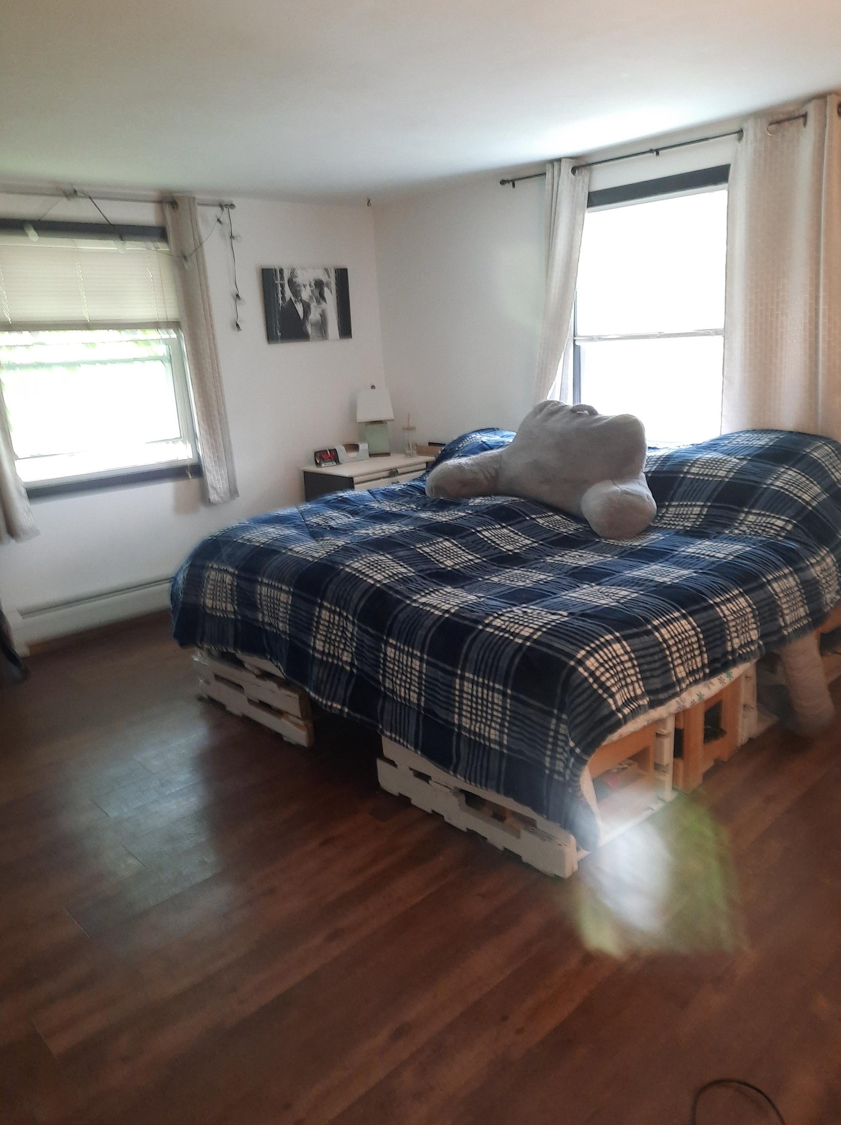 5 Lorraine St, Hudson NH  03051-4848 exterior