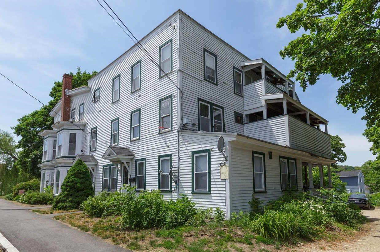 13 Summer St, Concord NH  03303-1467 exterior