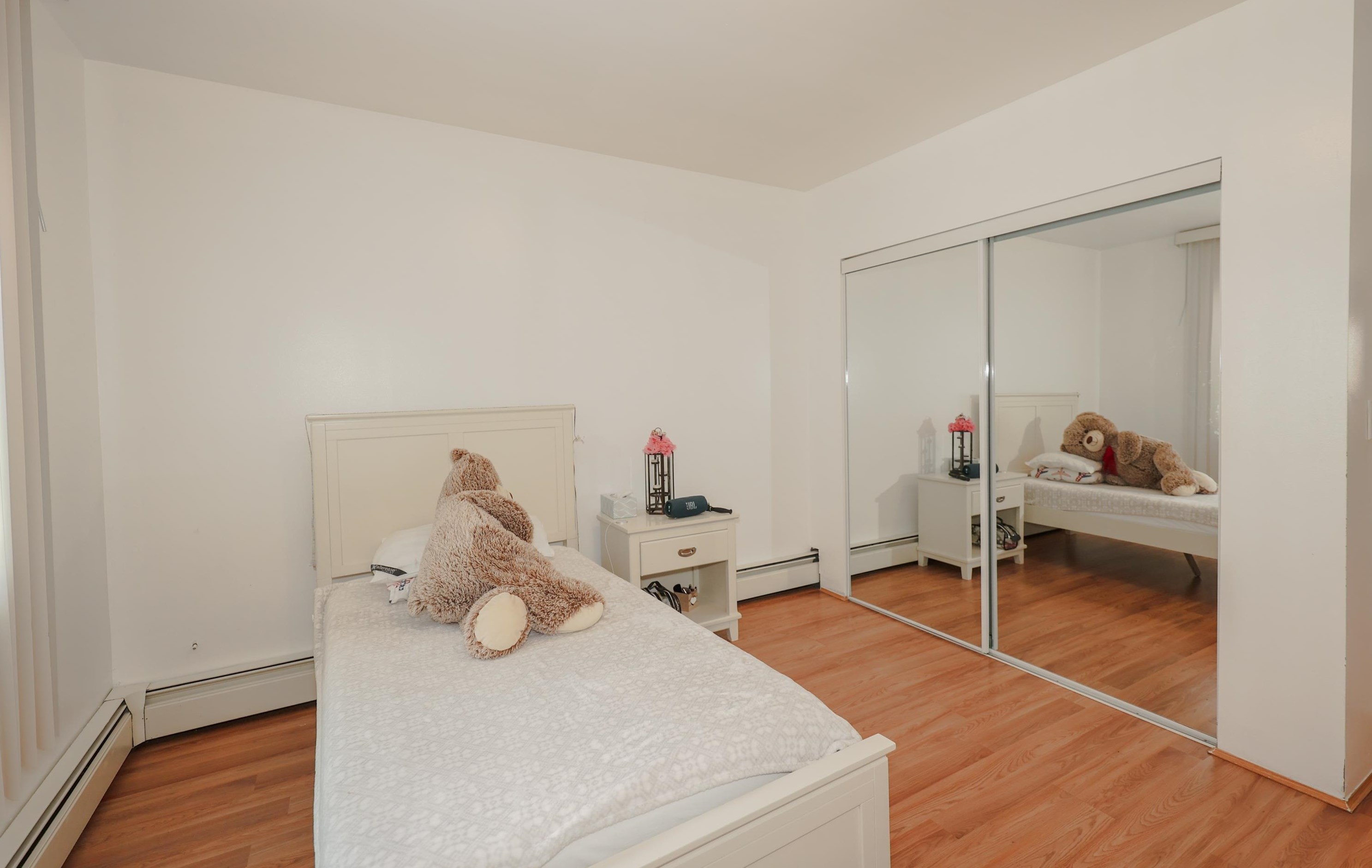 77 Hecker St, Manchester NH  03102-3975 exterior