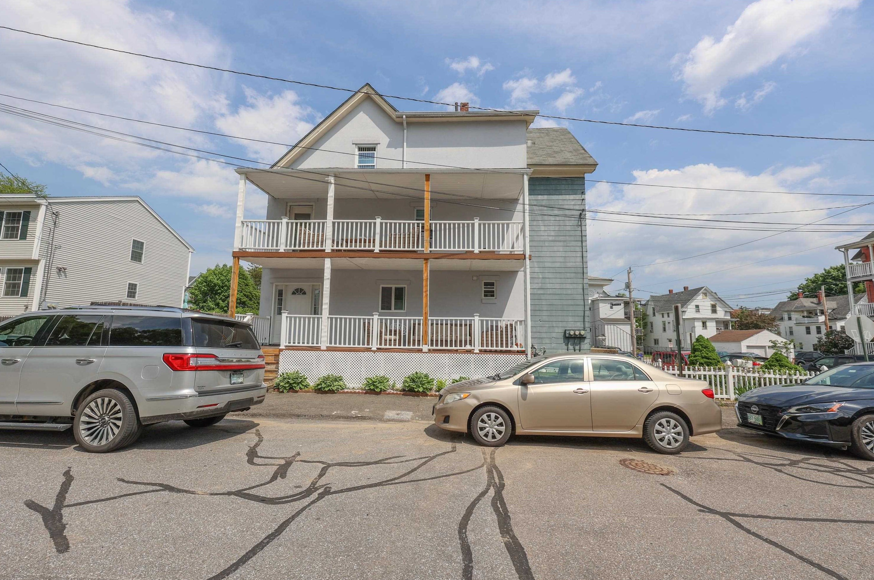 77 Hecker St, Manchester NH  03102-3933 exterior