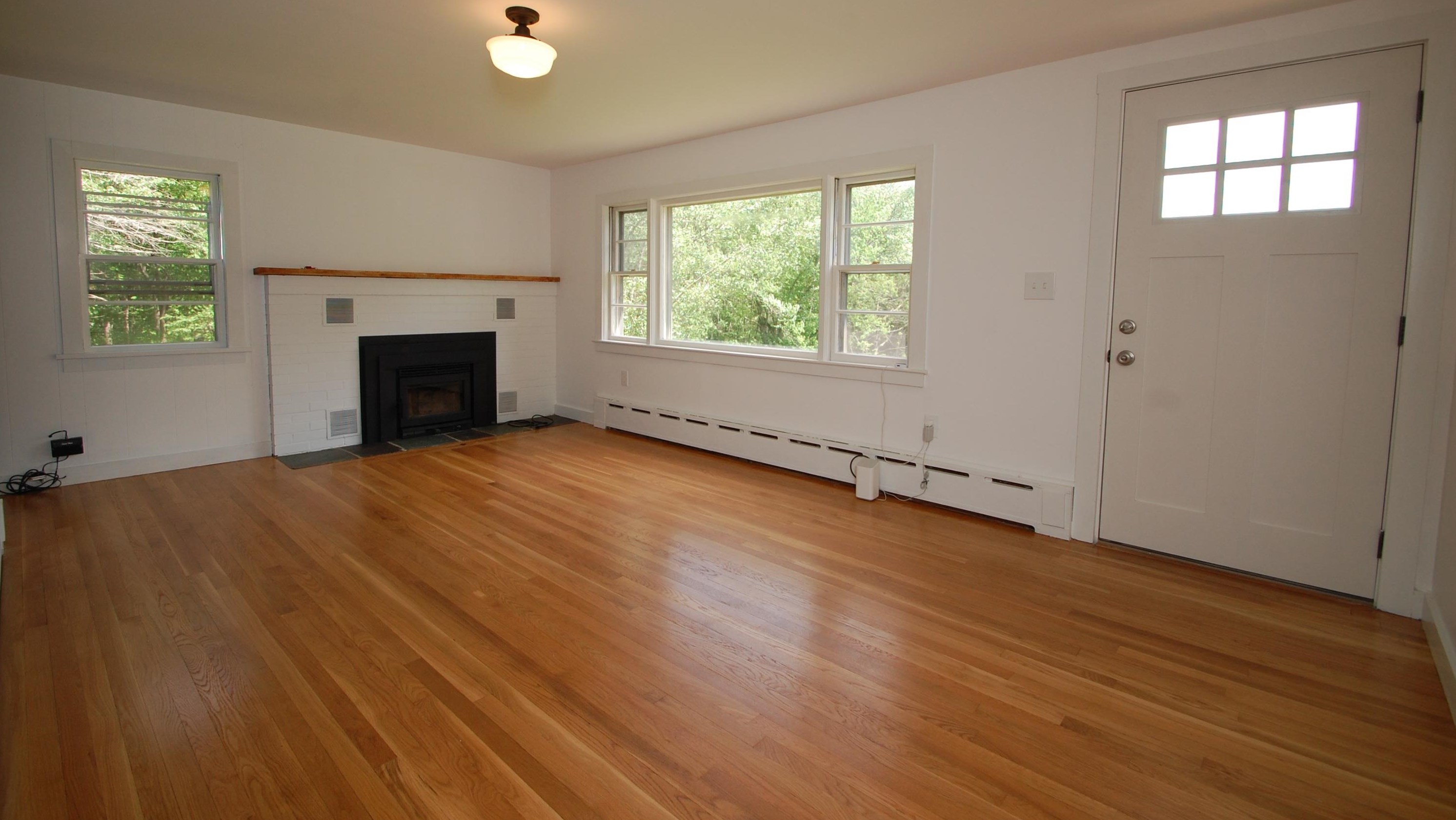17 Autumn Dr, Tilton NH  03276-5928 exterior