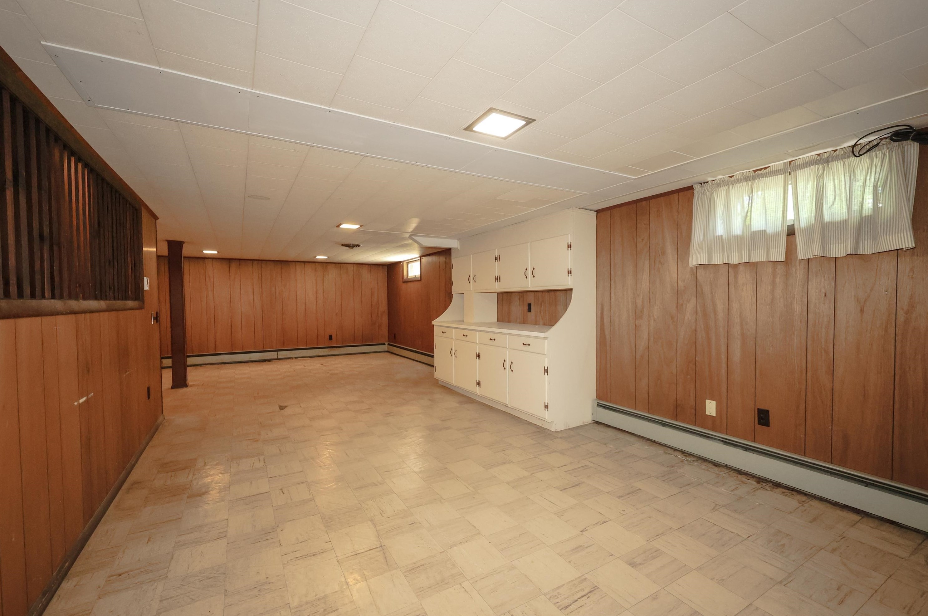 211 River Rd, Manchester NH 03106-2630 exterior