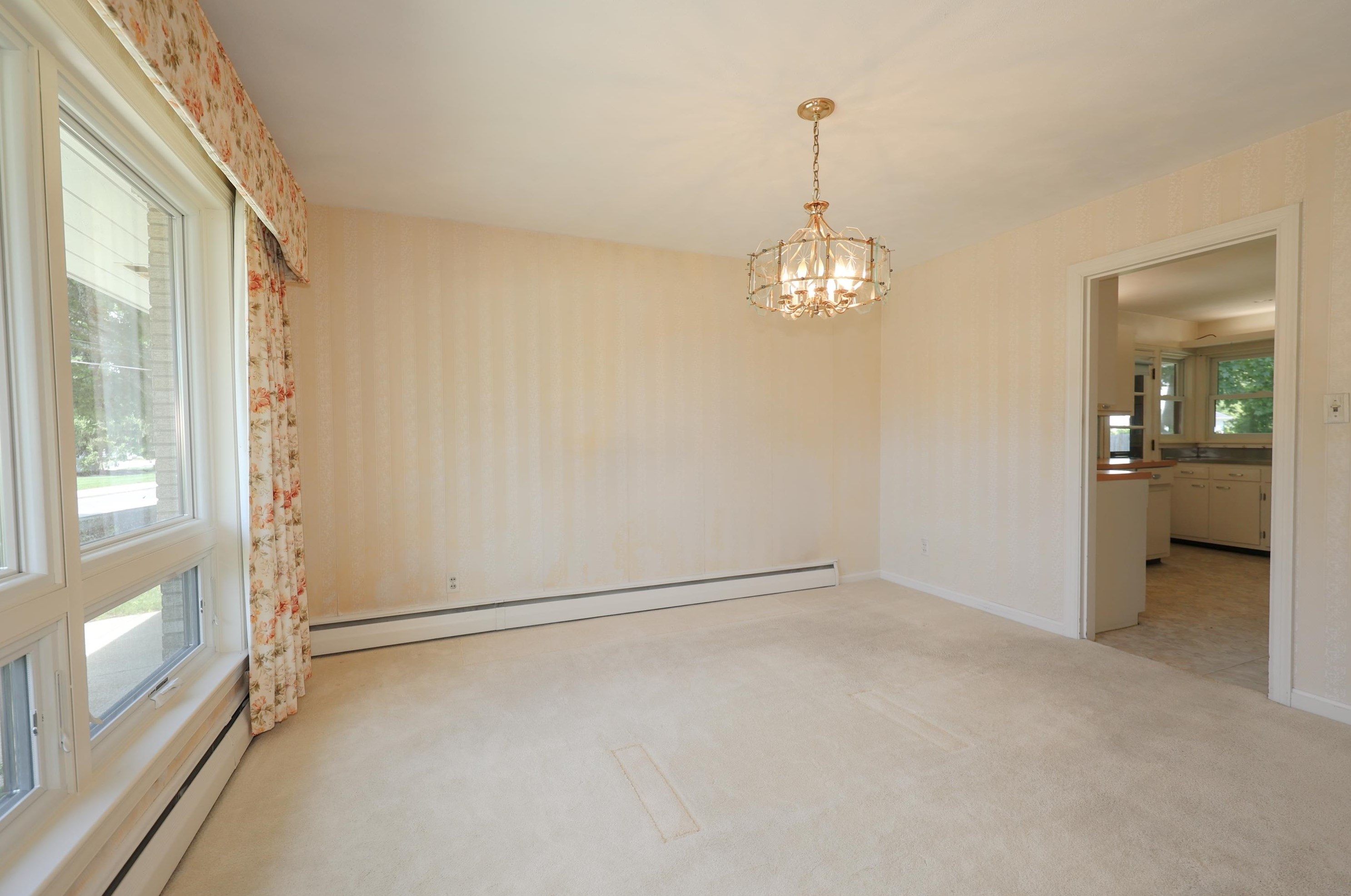 211 River Rd, Manchester NH 03106-2630 exterior