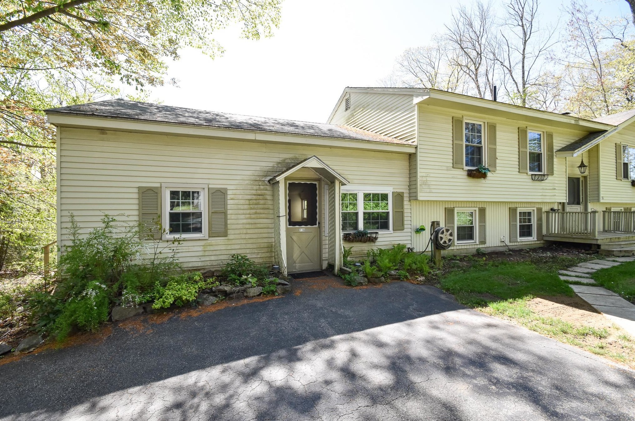 11 French Cross Rd, Dover NH 03823-7708 exterior