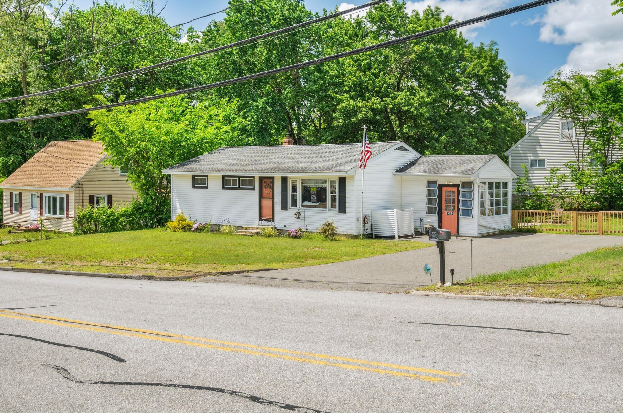 1213 Beech St, Manchester NH  03104-2123 exterior