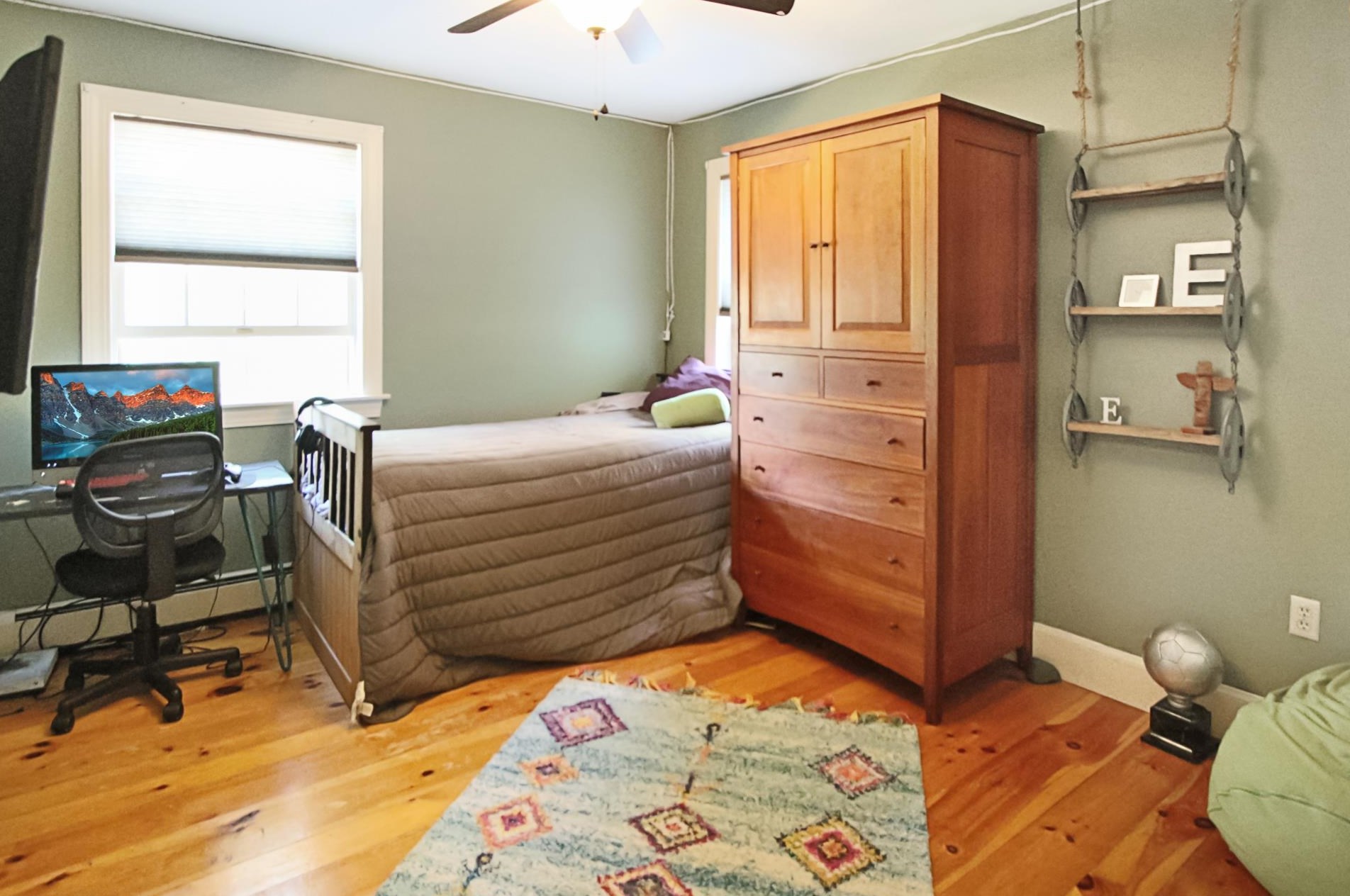 132 Blacksnake Rd, Seabrook NH 03874-4300 exterior