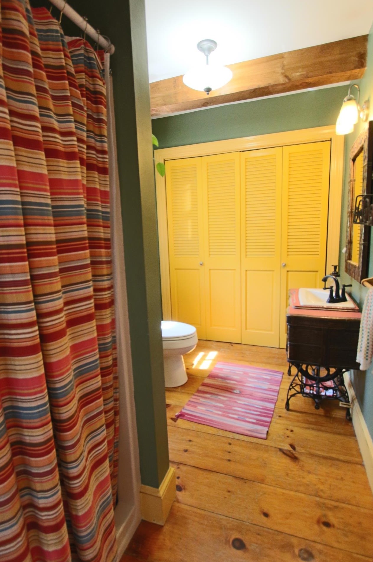 132 Blacksnake Rd, Seabrook NH 03874-4300 exterior