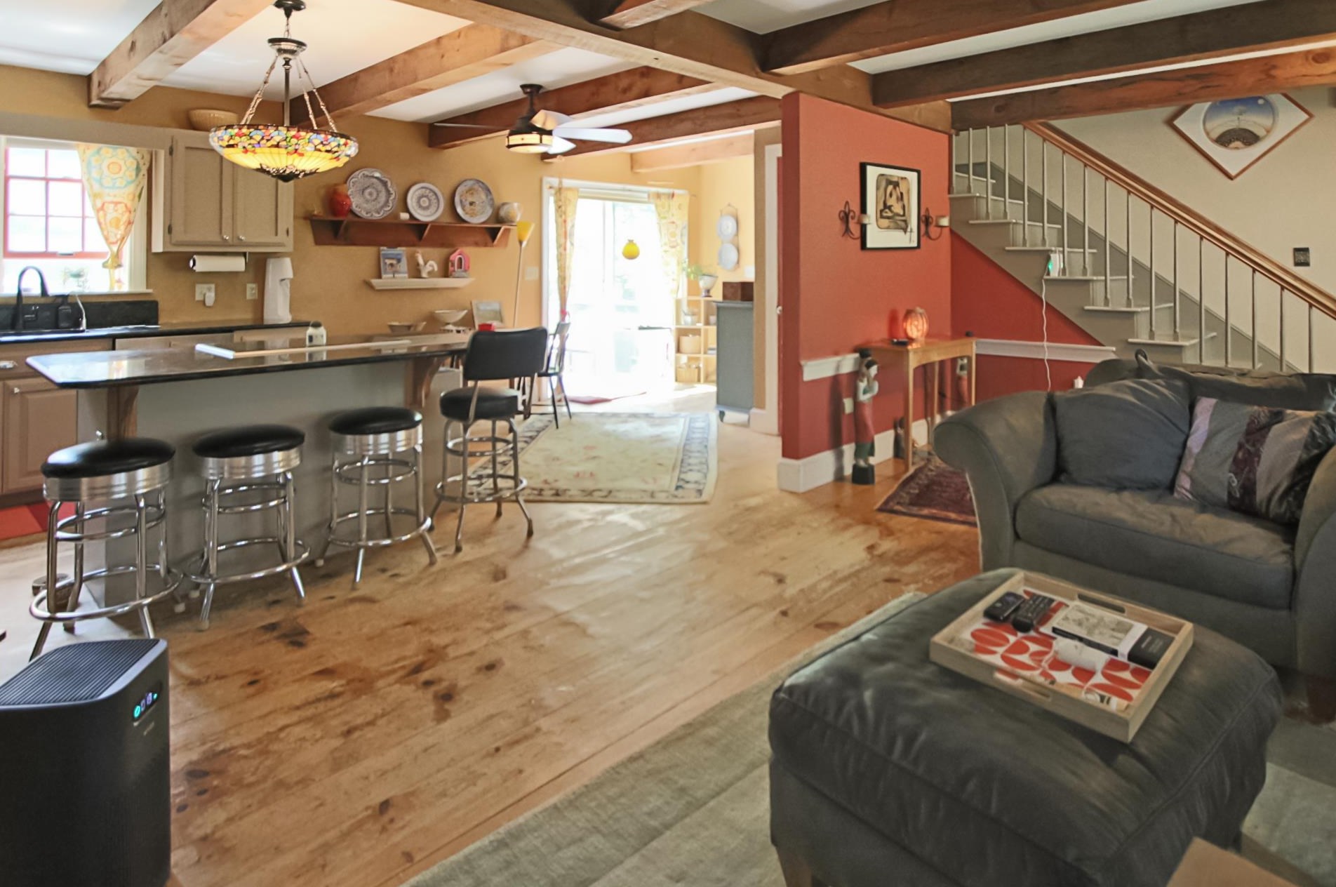 132 Blacksnake Rd, Seabrook NH 03874-4300 exterior