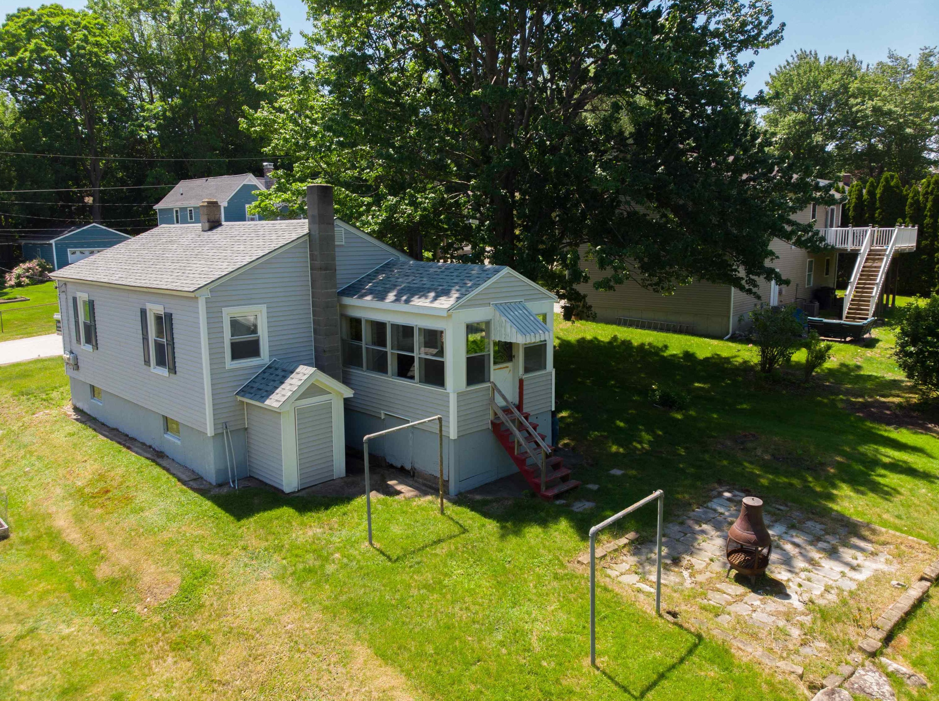 61 Fairmount Ave, Manchester NH 03104-5612 exterior