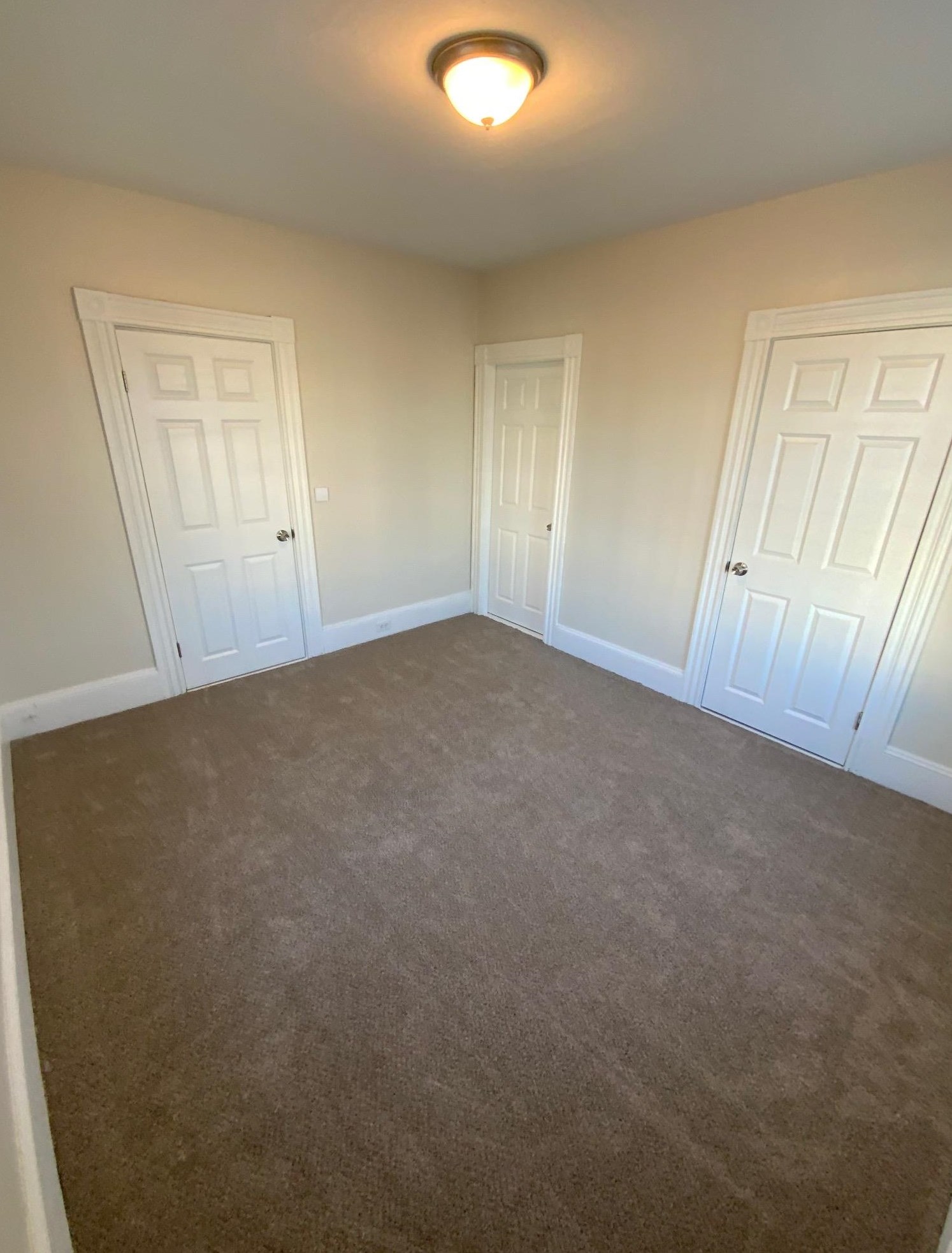 230 Wilson St, Manchester NH 03103-5024 exterior