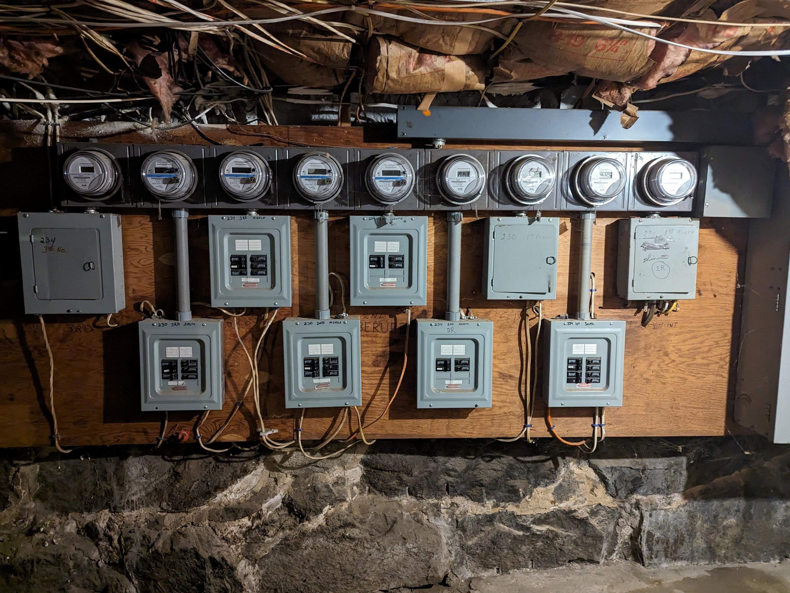 230 Wilson St, Manchester NH 03103-5024 exterior