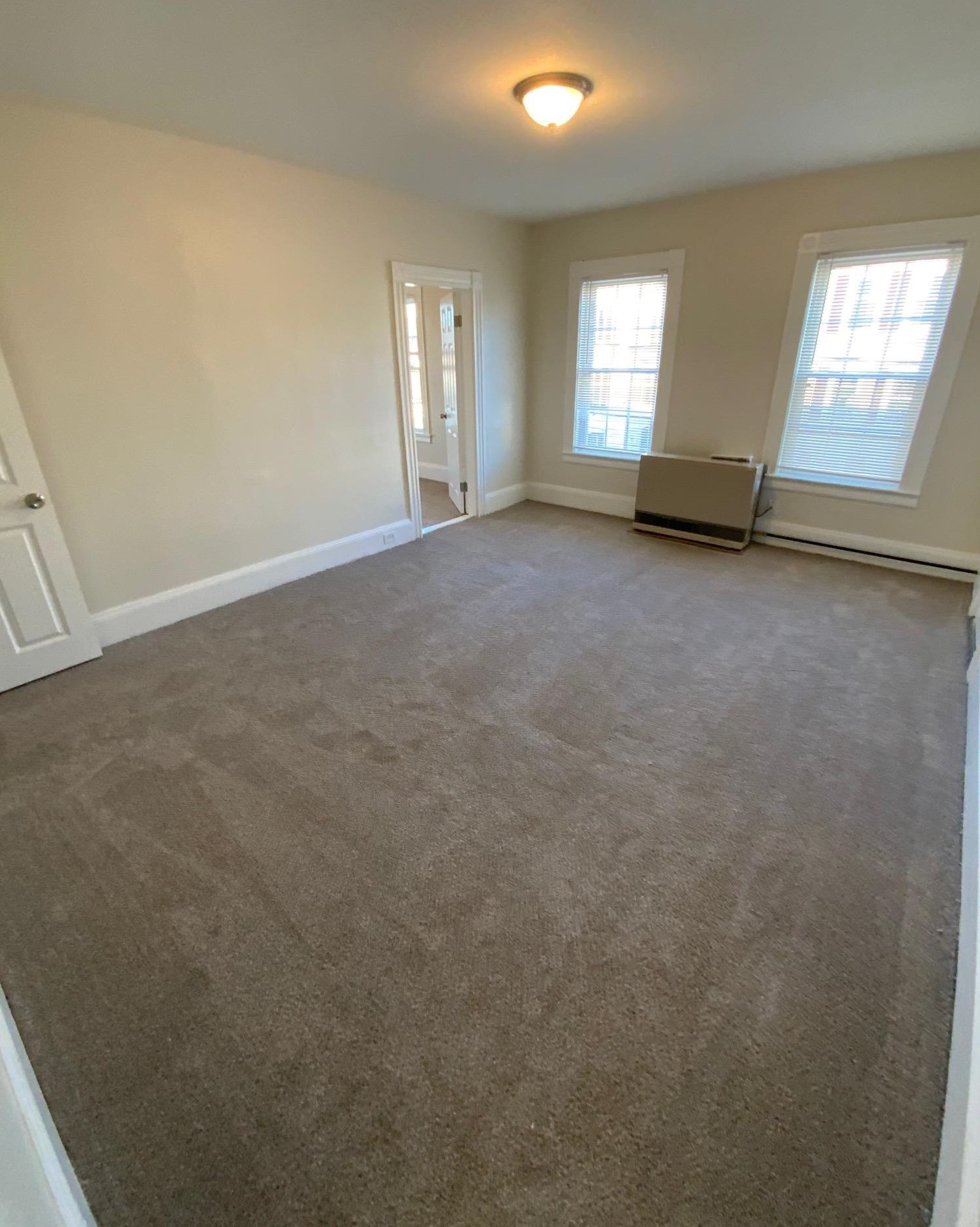 230 Wilson St, Manchester NH 03103-5024 exterior