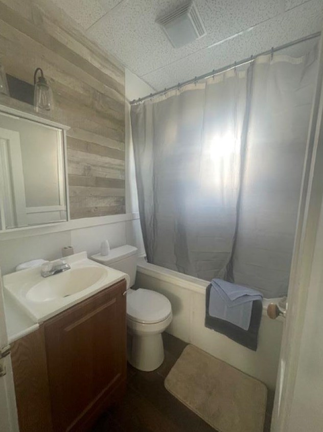 36 Pleasant St, Berlin NH  03570-1919 exterior