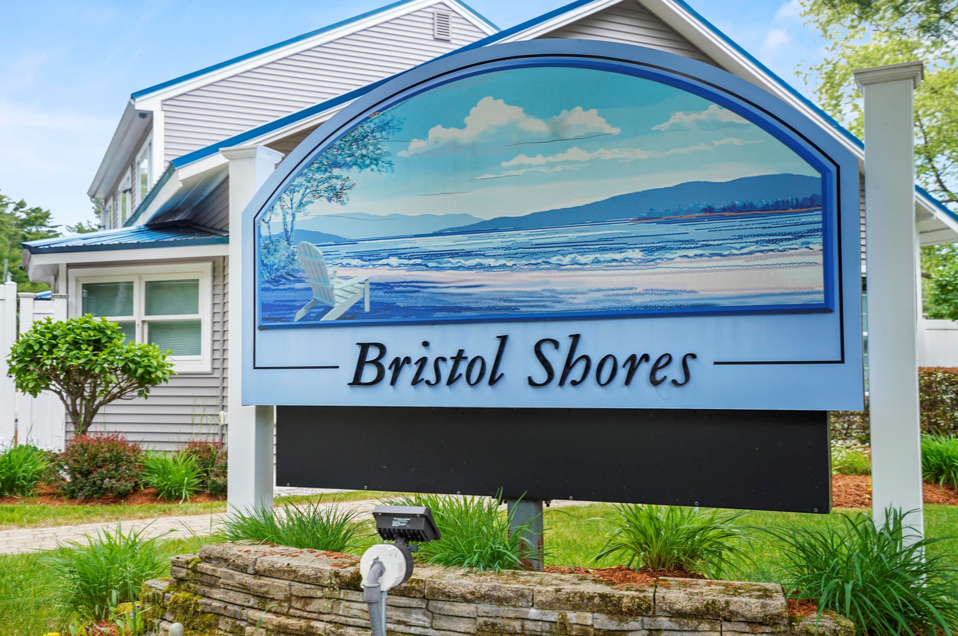 81 Wulamat Rd, Bridgewater NH 03222-4005 exterior