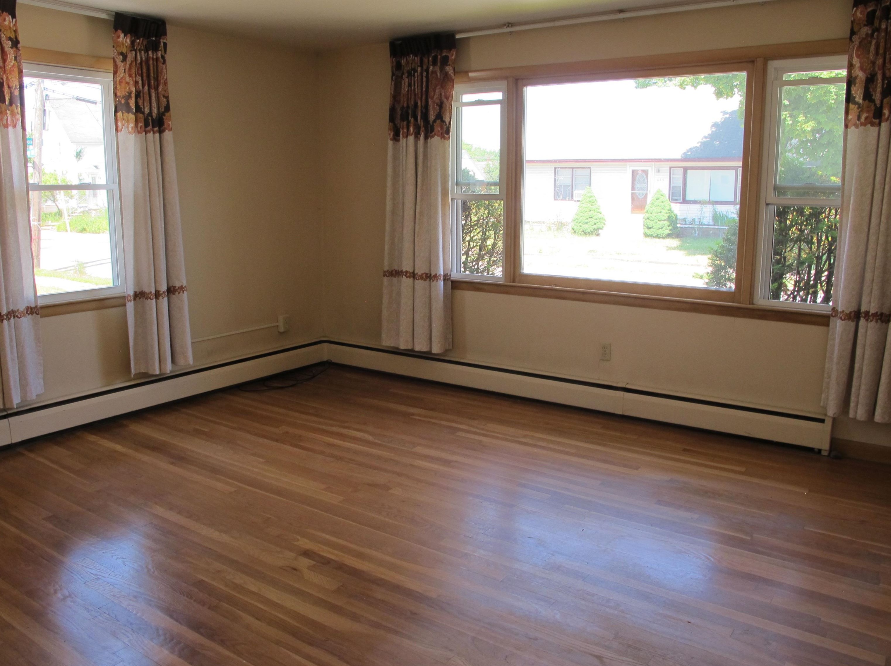 640 Amory St, Manchester NH 03102-3437 exterior