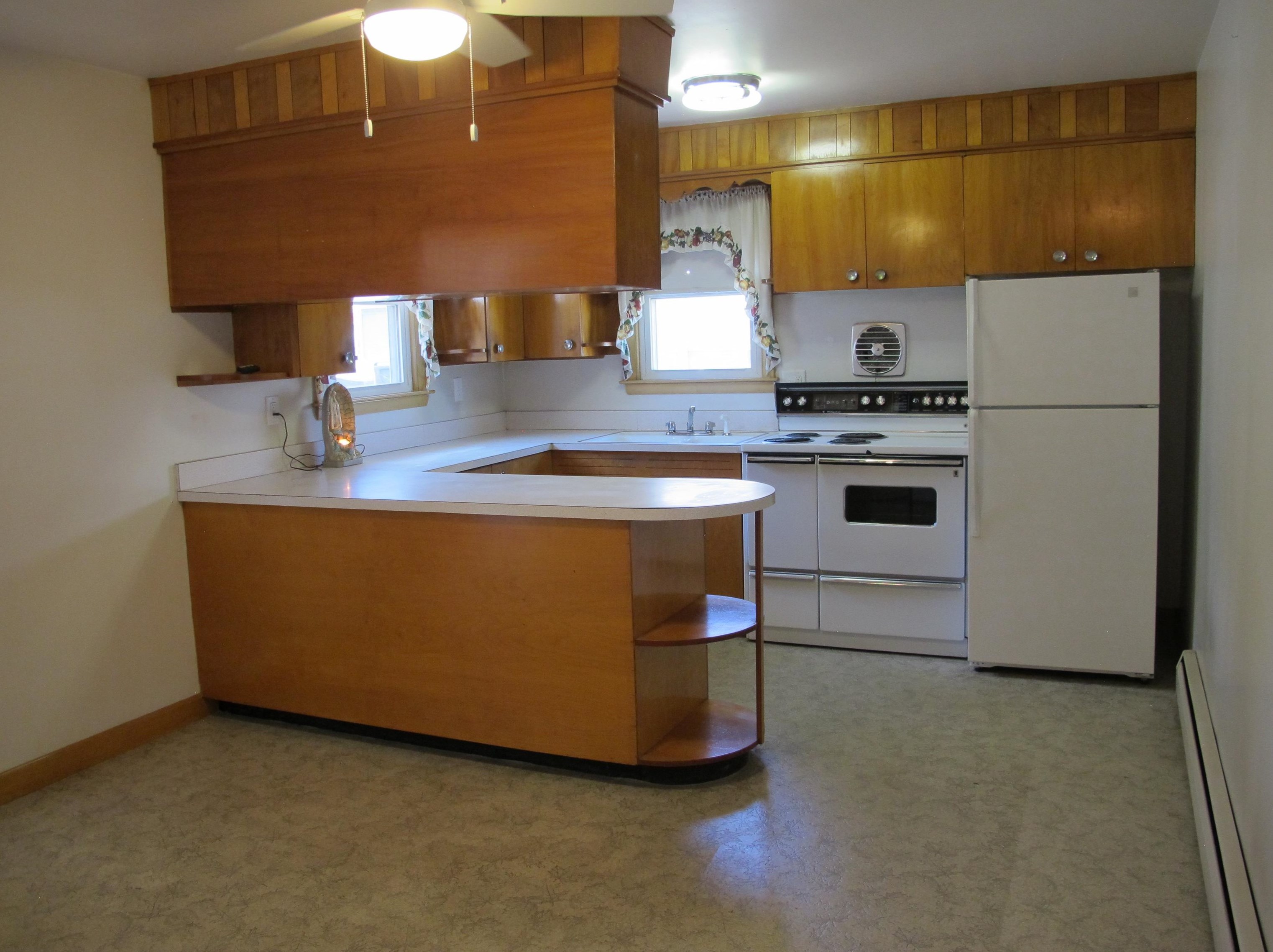 640 Amory St, Manchester NH 03102-3437 exterior