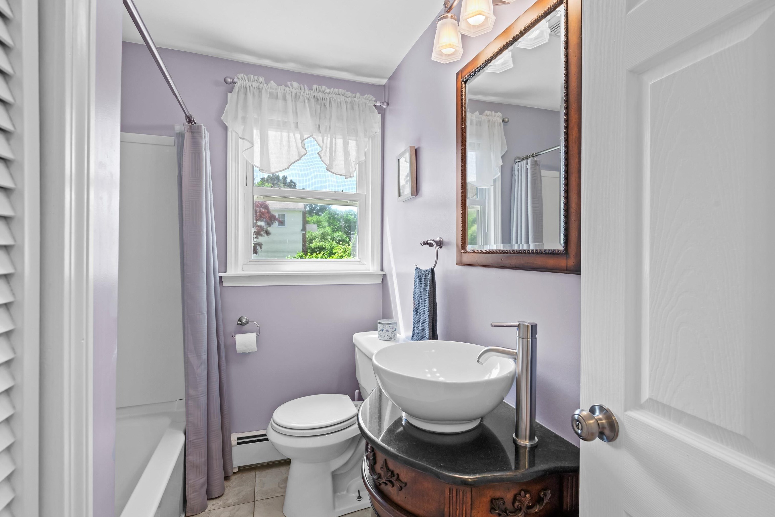 13 Glenwood St, Nashua NH 03060-5216 exterior