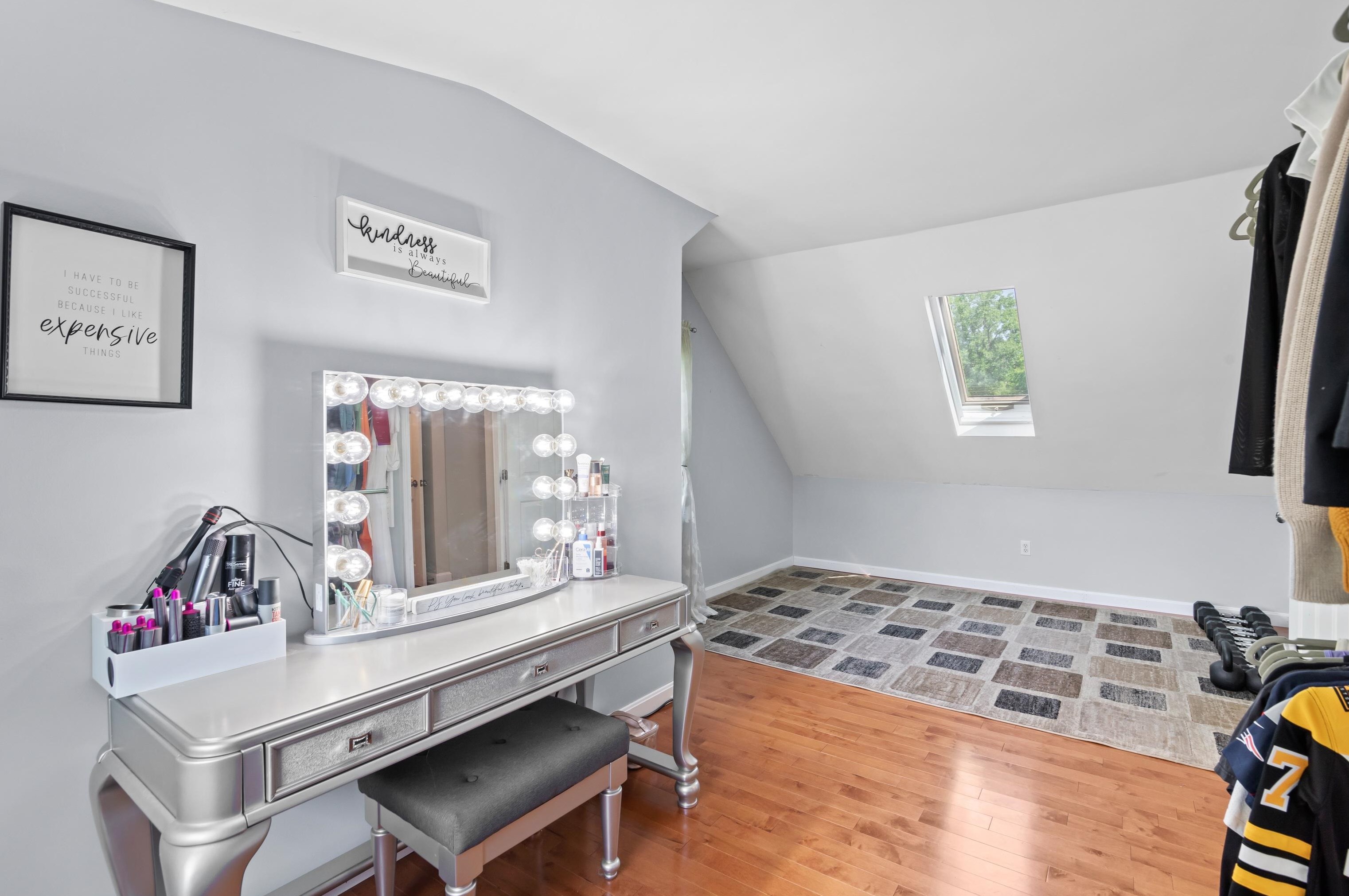 13 Glenwood St, Nashua NH 03060-5216 exterior