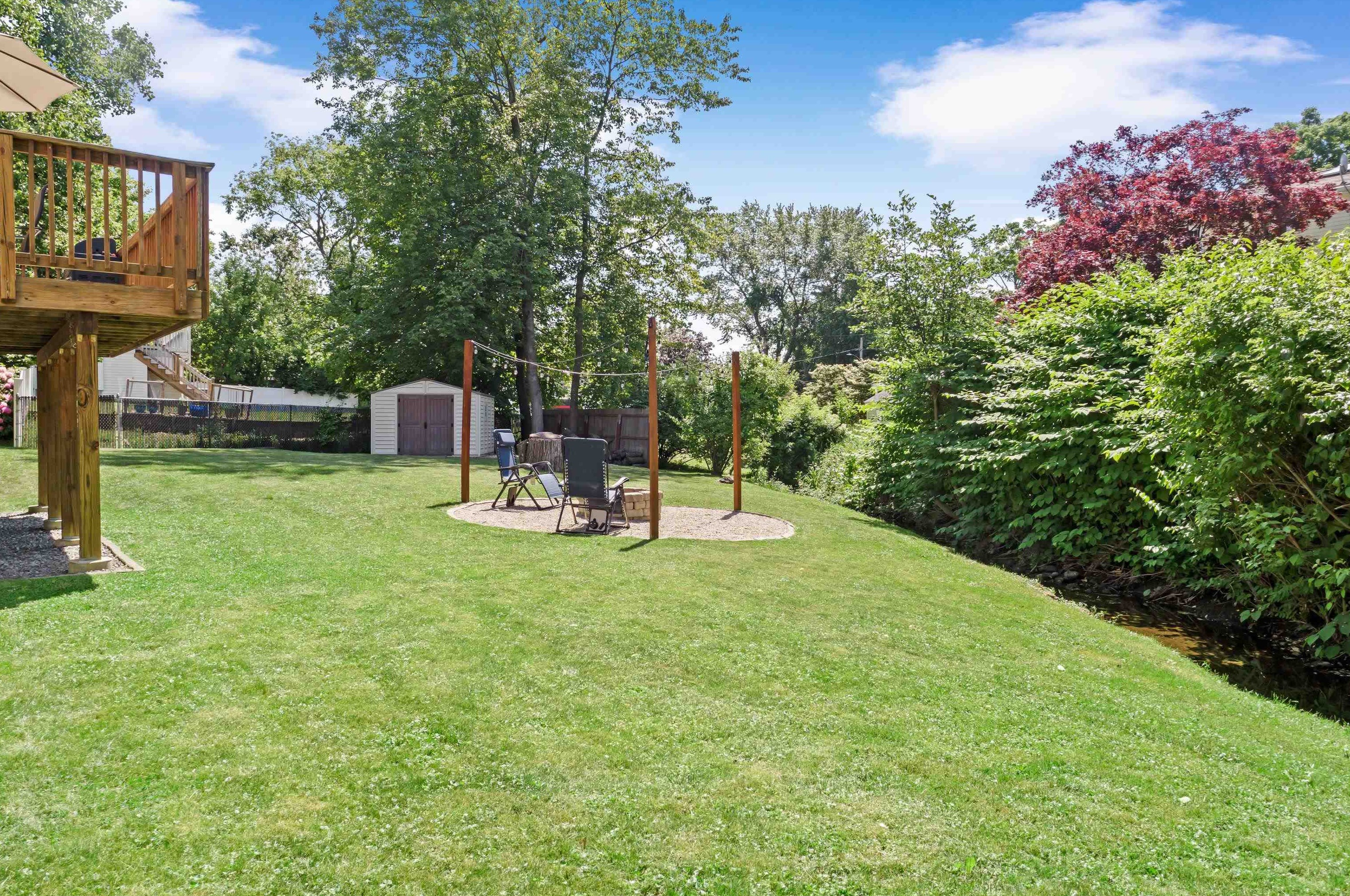 13 Glenwood St, Nashua NH 03060-5216 exterior