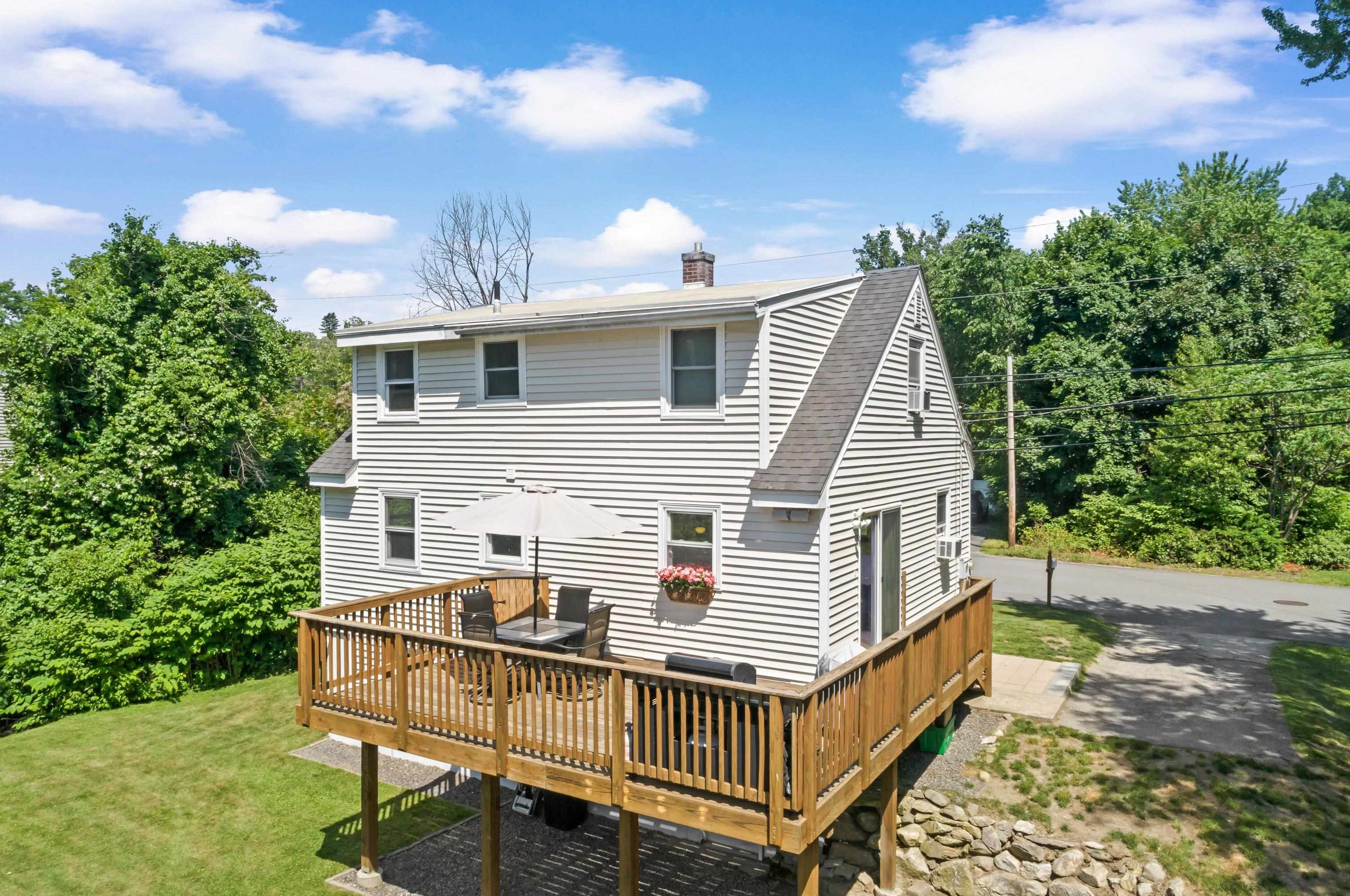 13 Glenwood St, Nashua NH 03060-5216 exterior