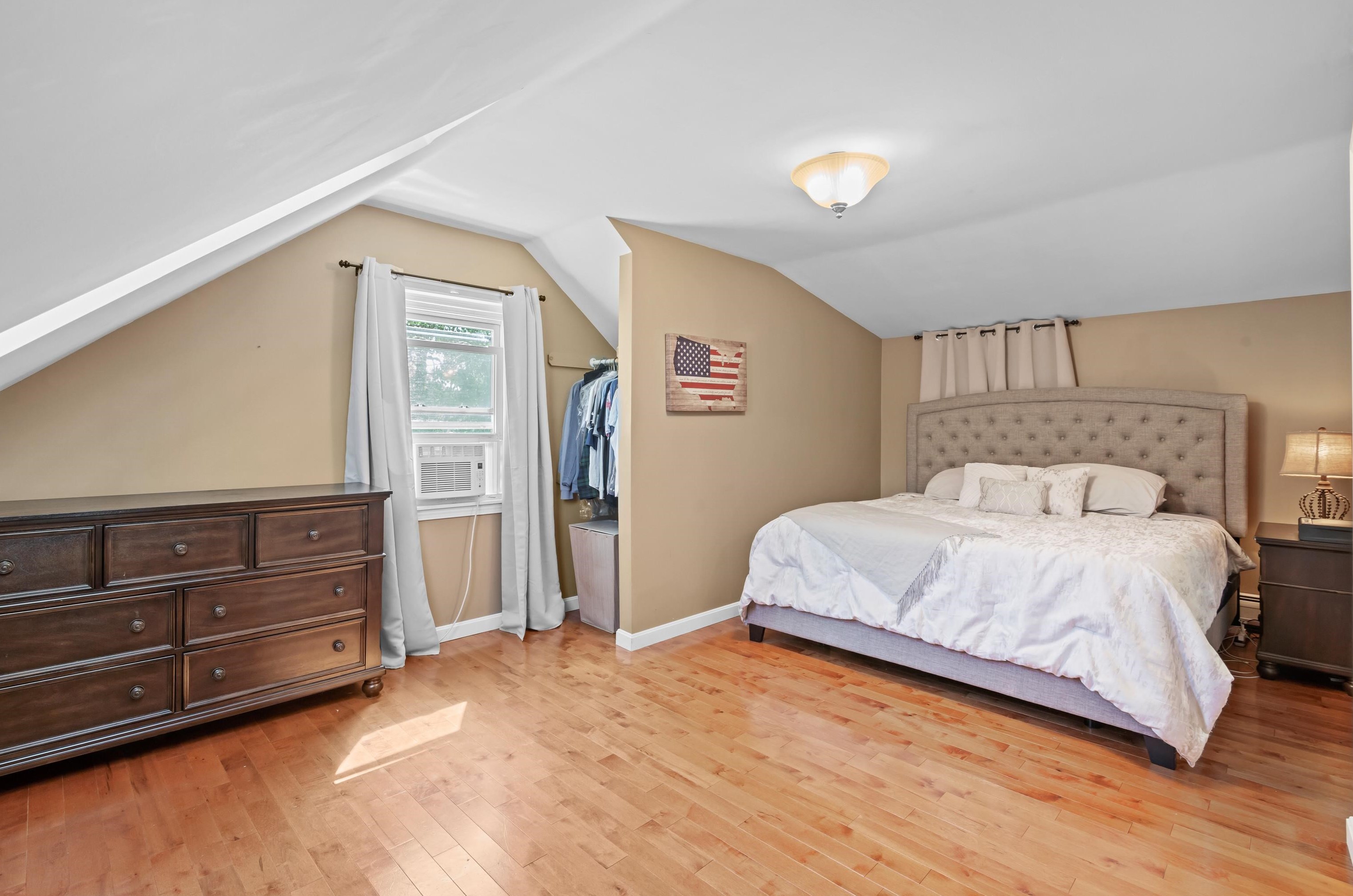 13 Glenwood St, Nashua NH 03060-5216 exterior