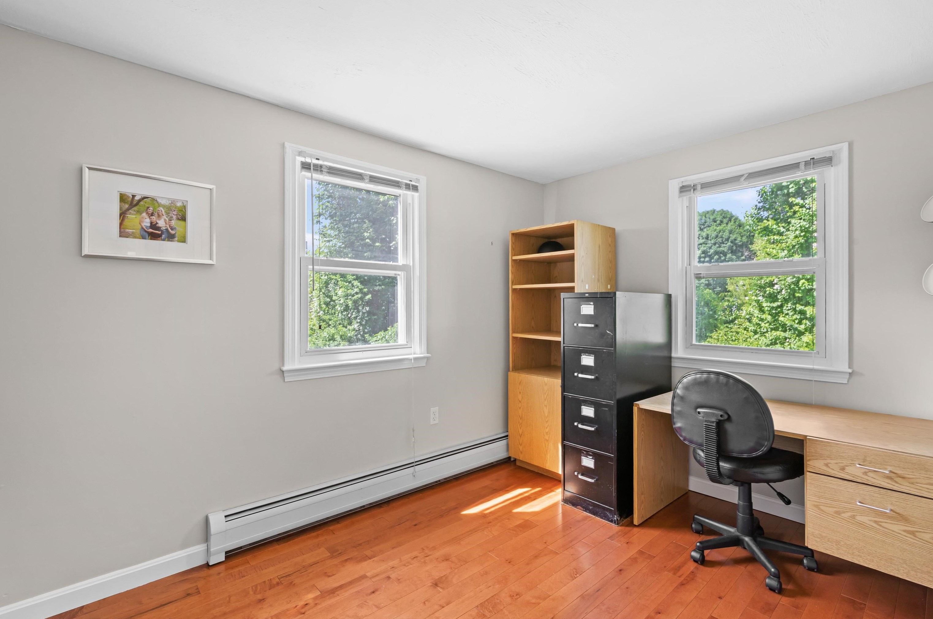 13 Glenwood St, Nashua NH 03060-5216 exterior