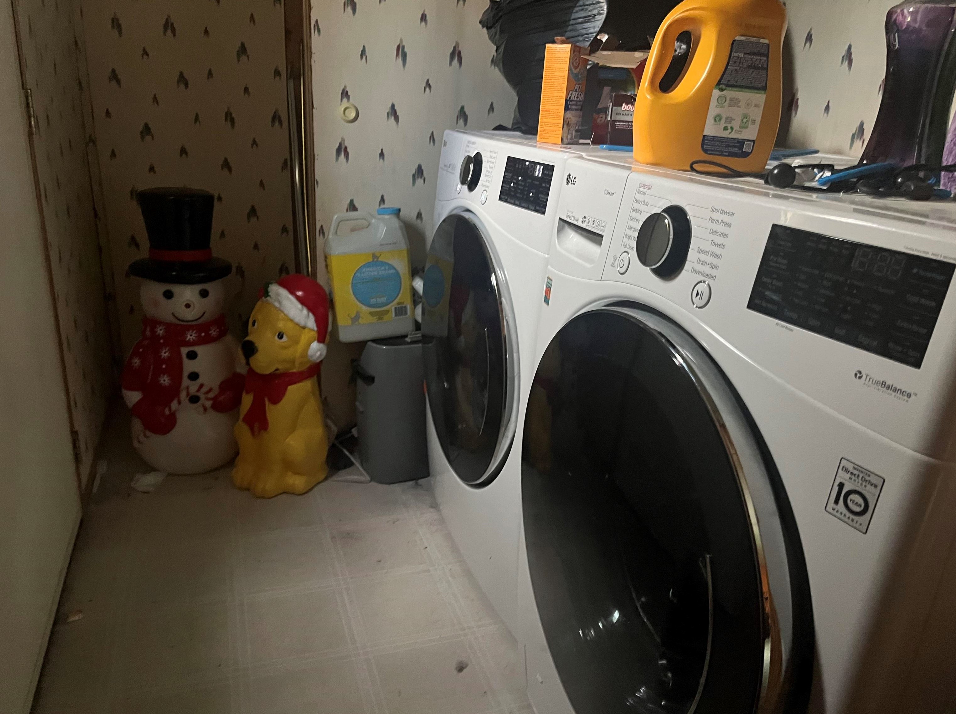 30 Kendall Pond Rd, Derry NH  03038-4325 exterior