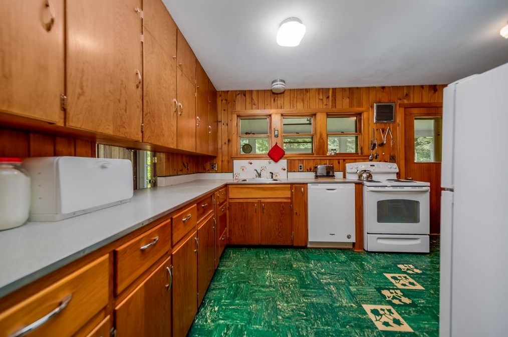 6 Mitchell Ln, Hanover NH 03755-2419 exterior