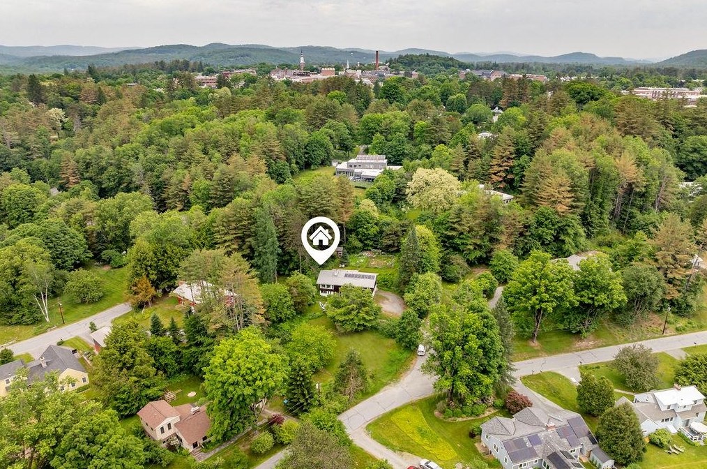 6 Mitchell Ln, Hanover NH 03755-2419 exterior