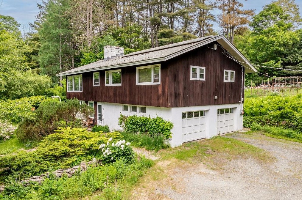 6 Mitchell Ln, Hanover NH 03755-2419 exterior