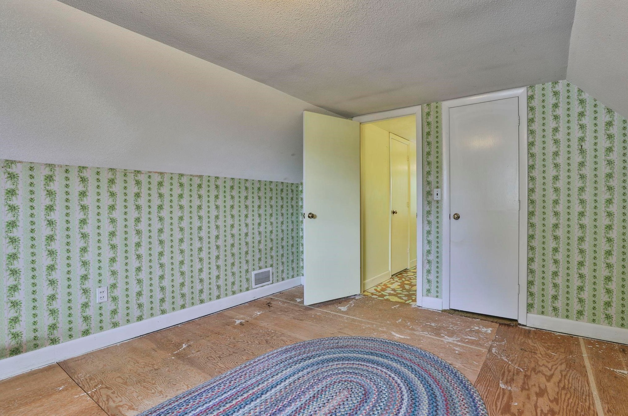 70 Peaslee Rd, Merrimack NH 03054-4511 exterior