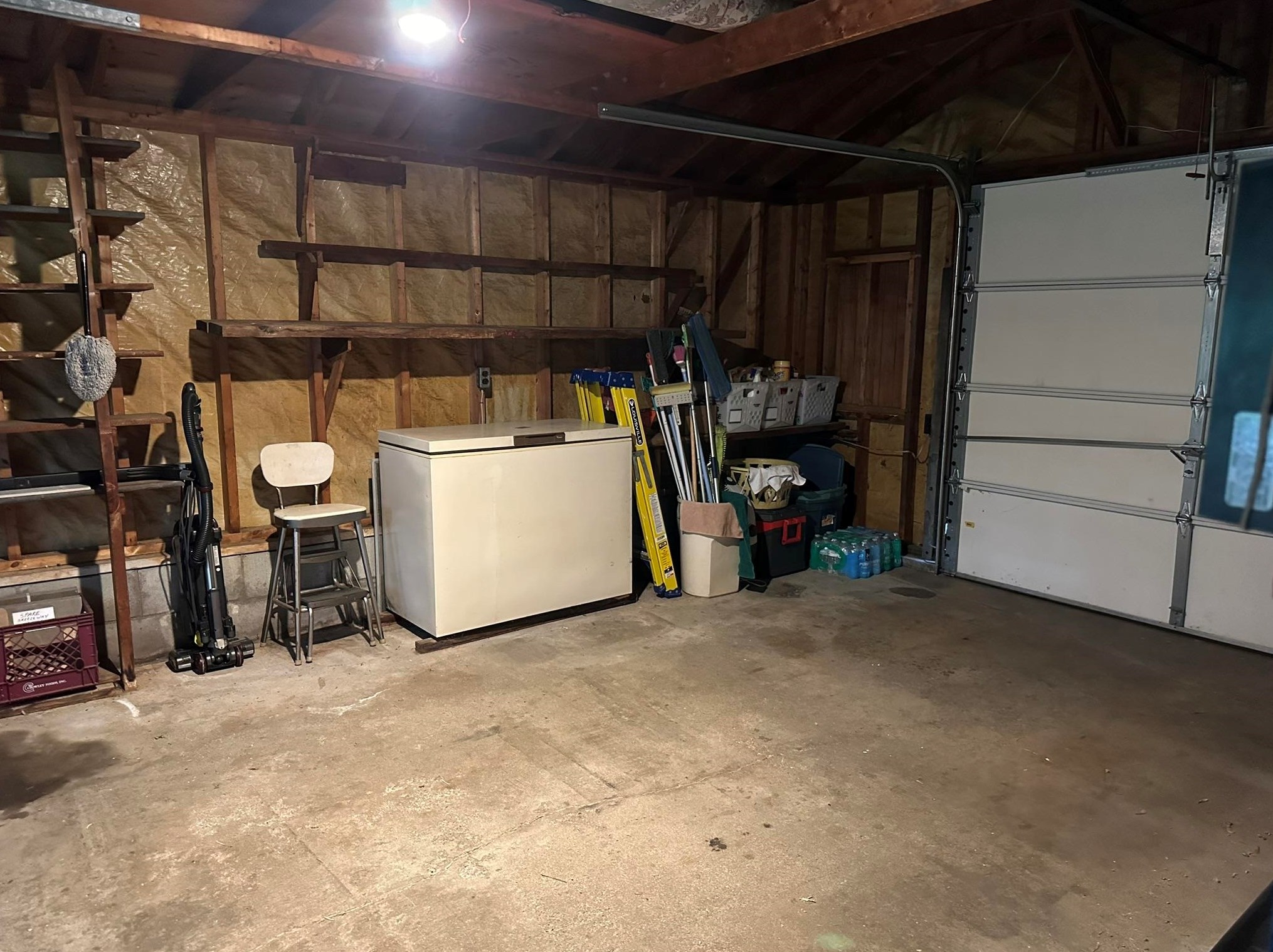 99 Lois St, Manchester NH 03103-3078 exterior