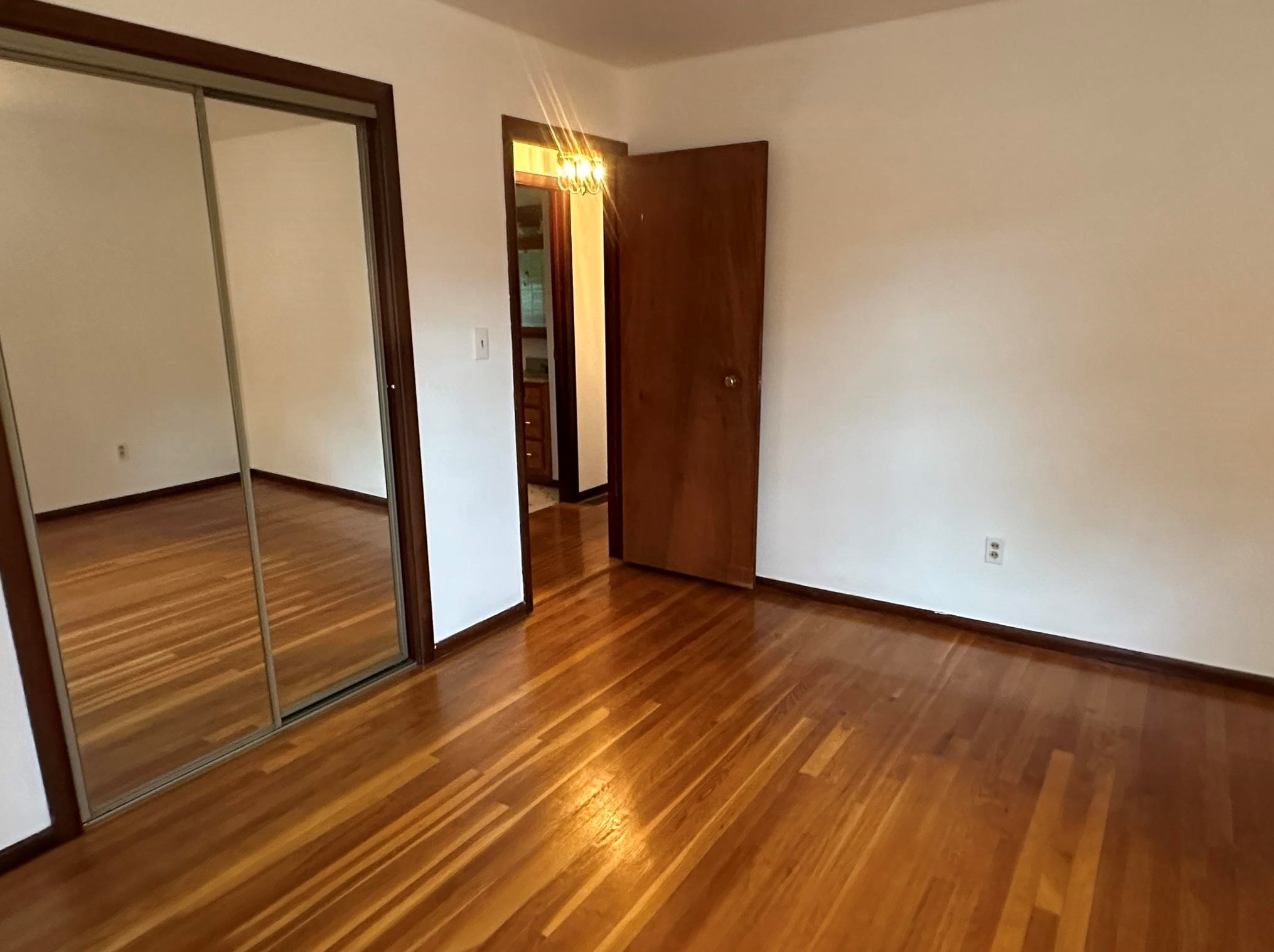 99 Lois St, Manchester NH 03103-3078 exterior