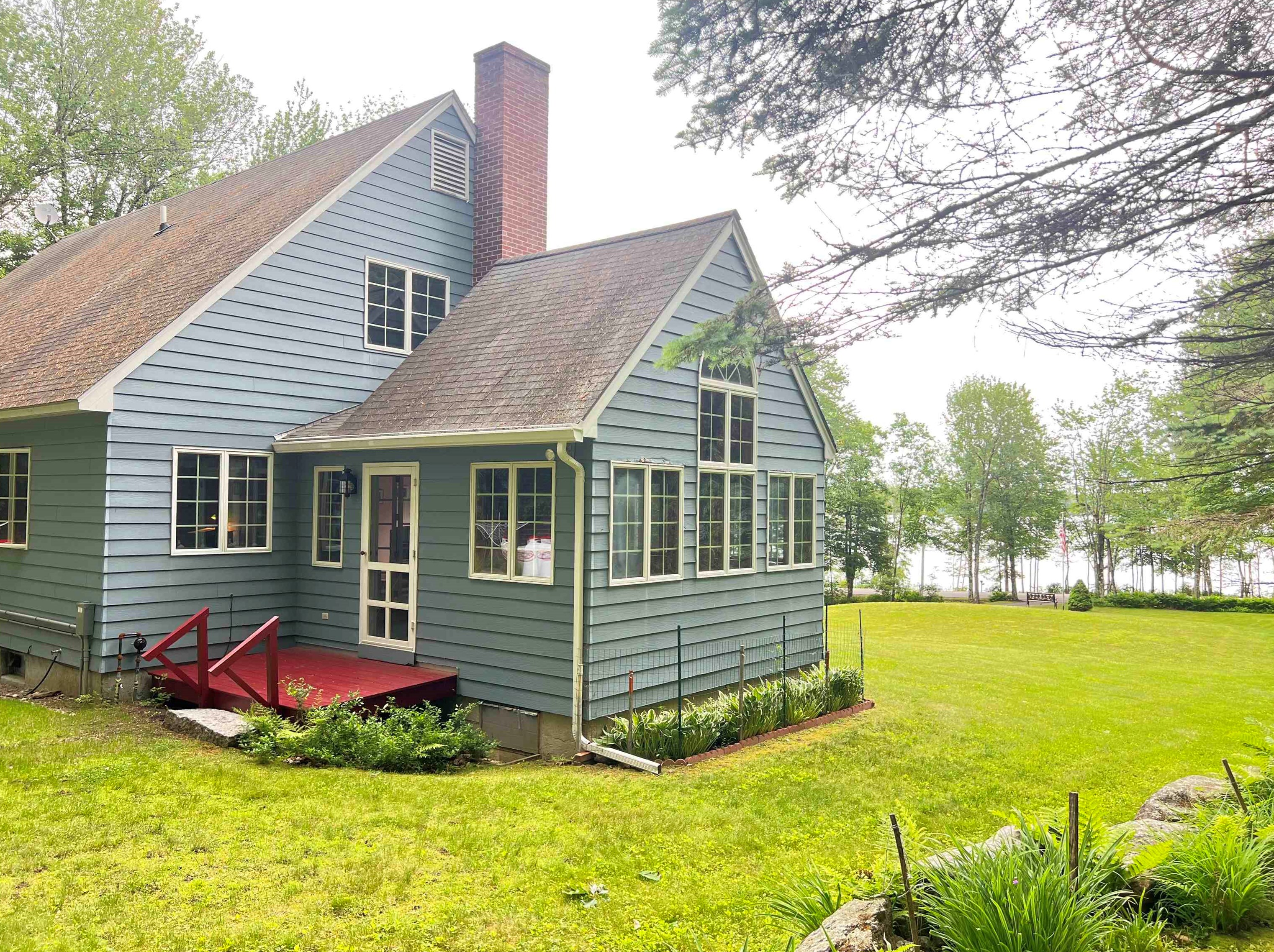 109 Jenness Pond Rd, Pittsfield NH 03263-3501 exterior