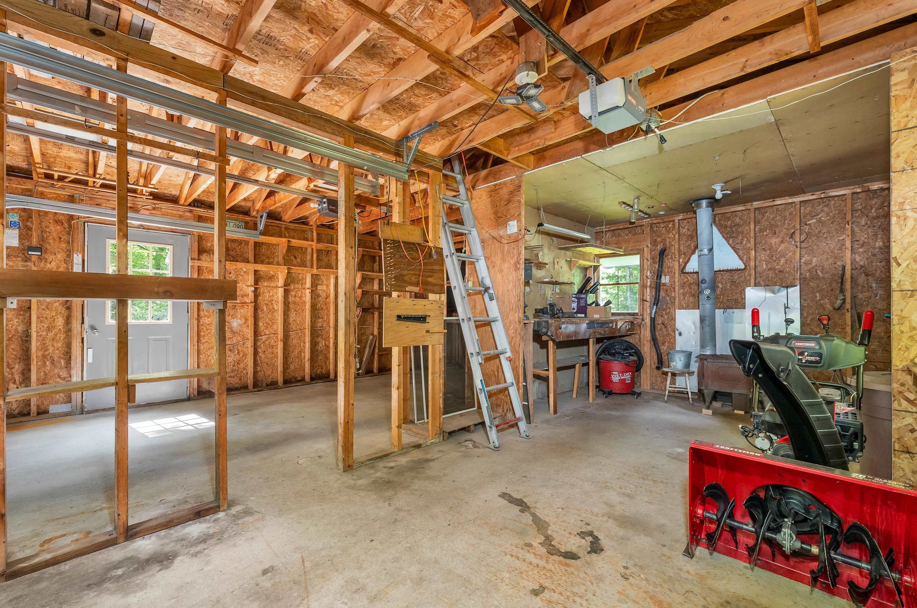 30 Birch Hl Est Rd, Tuftonboro NH  03894-4808 exterior