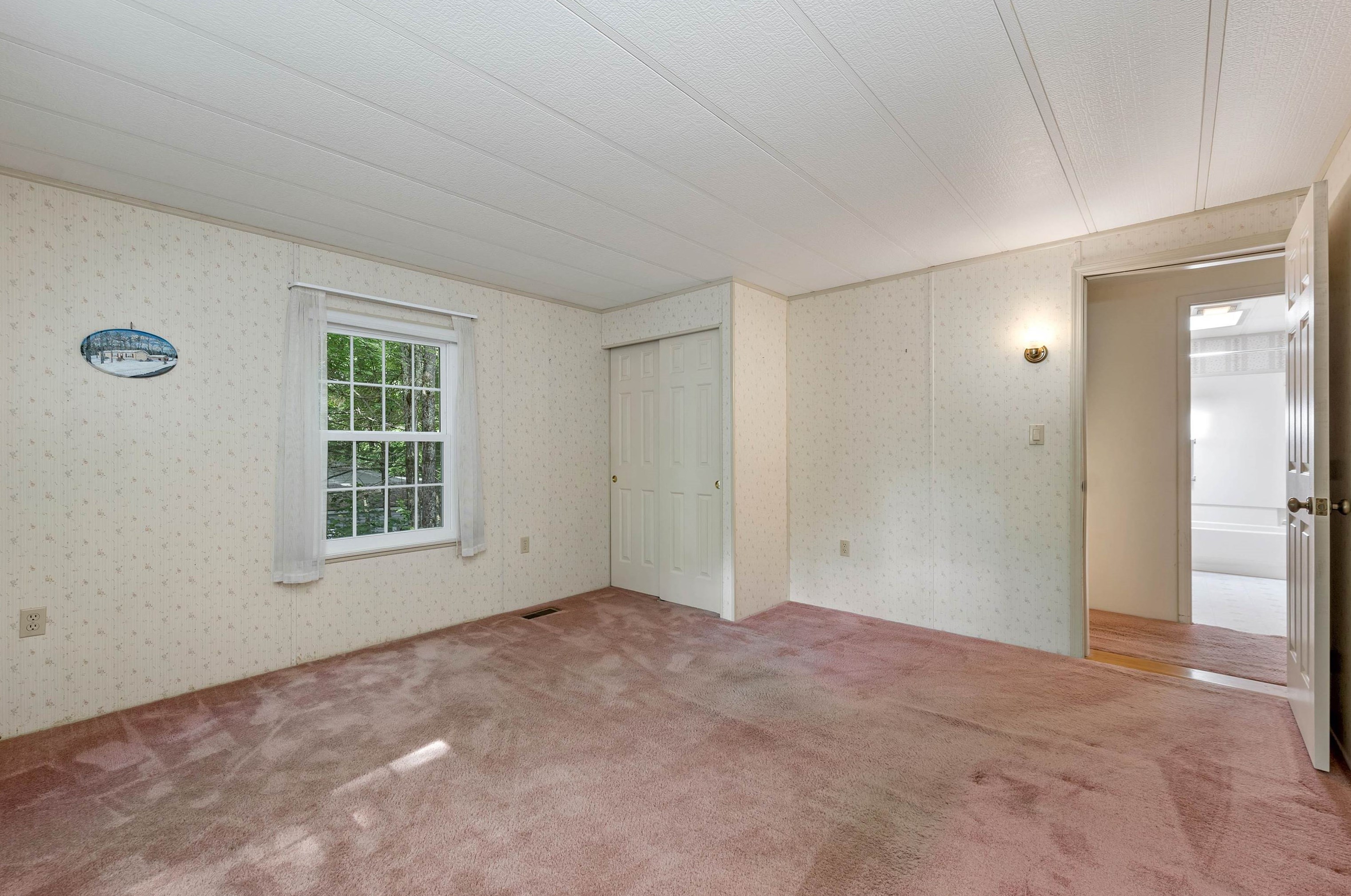 30 Birch Hl Est Rd, Tuftonboro NH  03894-4808 exterior