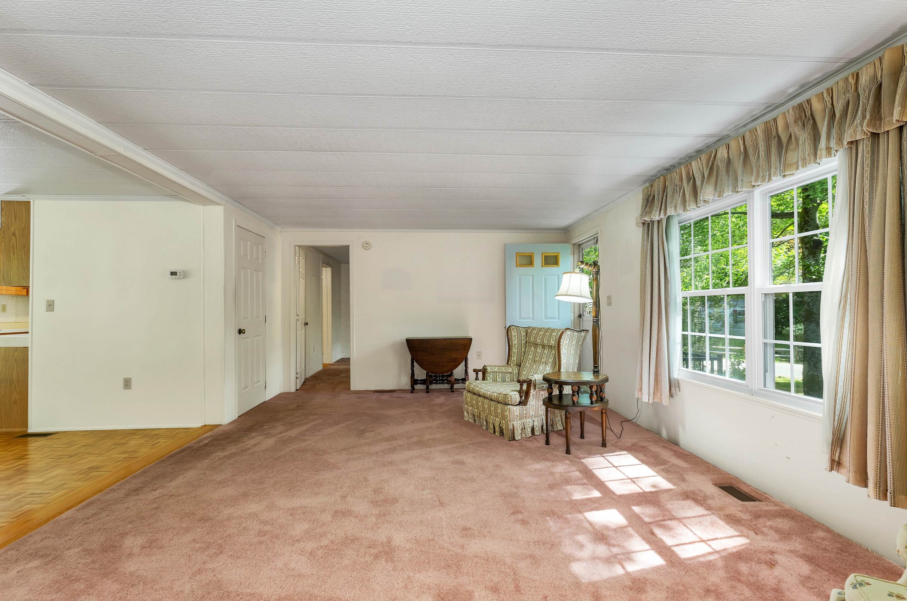 30 Birch Hl Est Rd, Tuftonboro NH  03894-4808 exterior